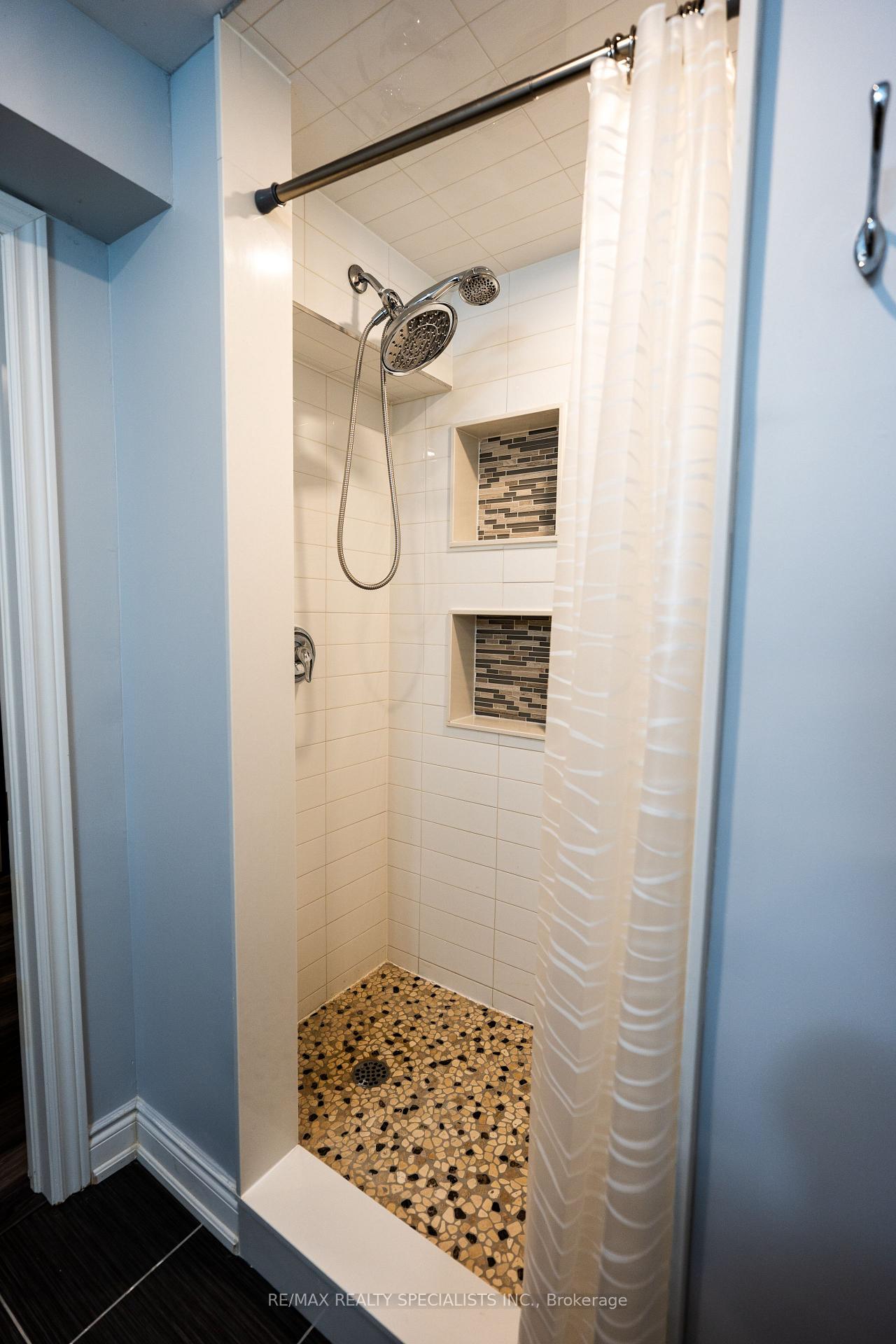 Photo 23 of 3455 Cherrington Crescent, Mississauga, Erin Mills — HOMEH