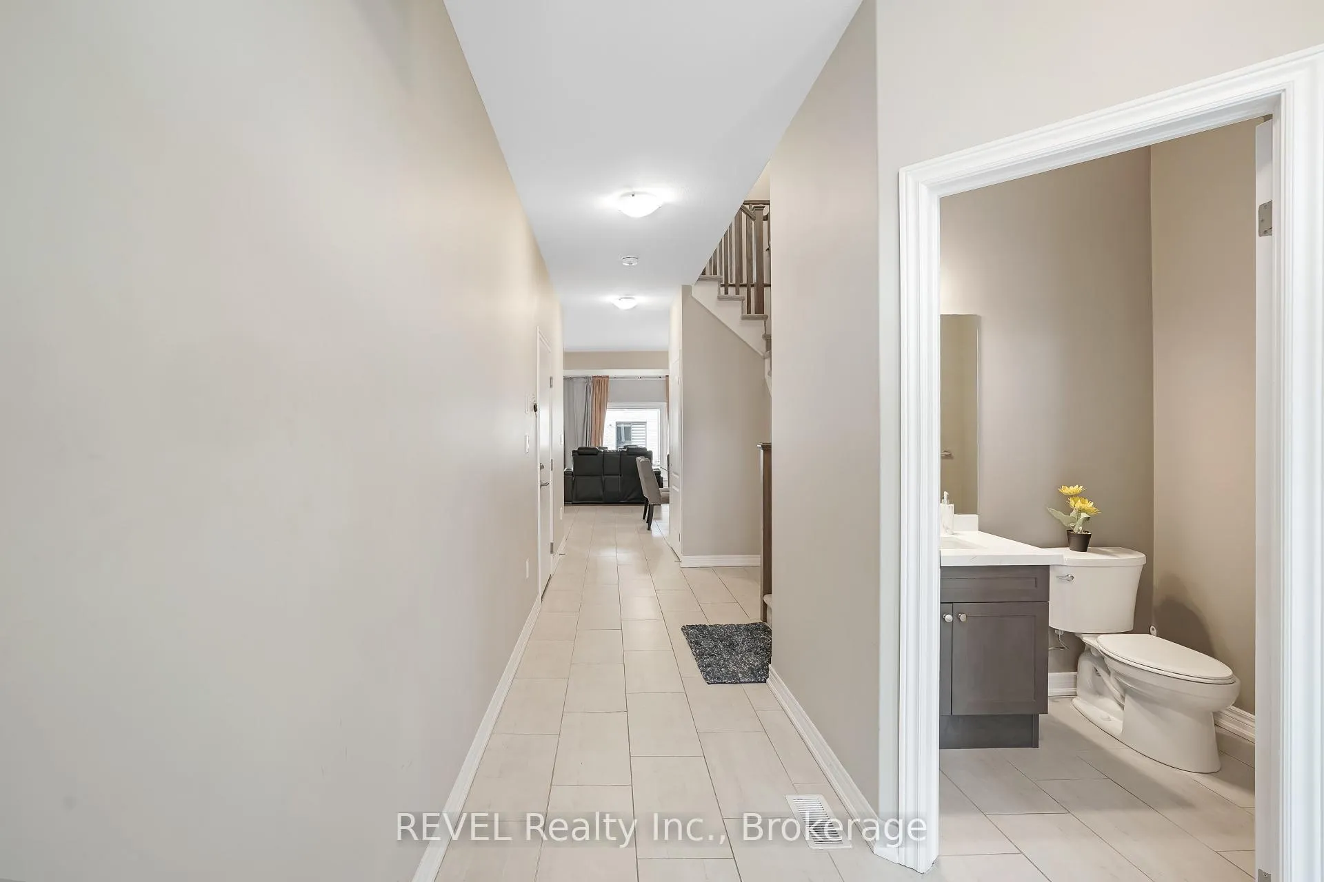 Photo 6 of 7185 Parsa Street, Niagara Falls, Brown — HOMEH