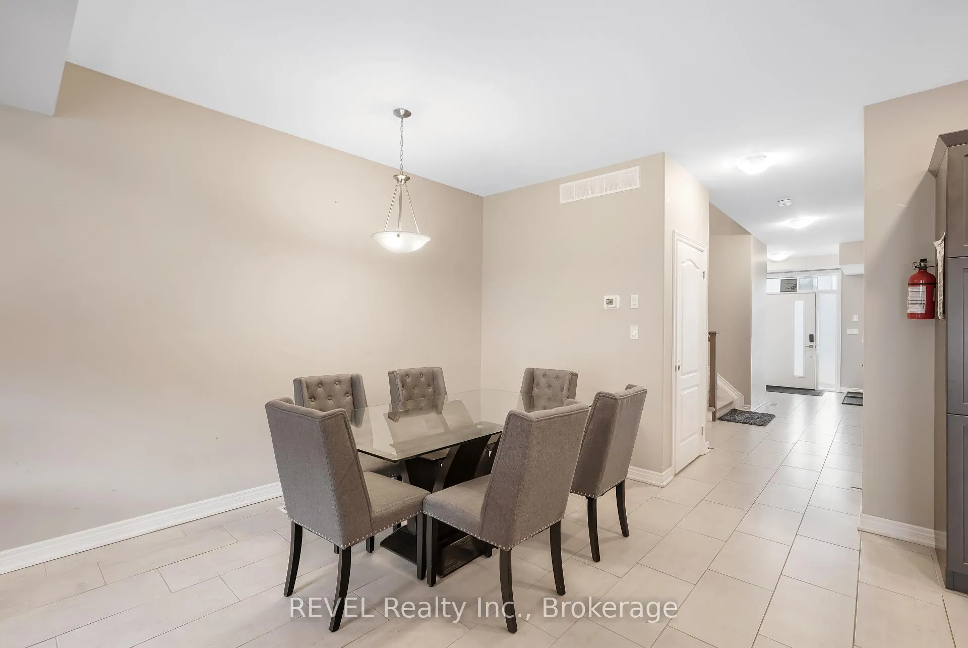 Photo 11 of 7185 Parsa Street, Niagara Falls, Brown — HOMEH