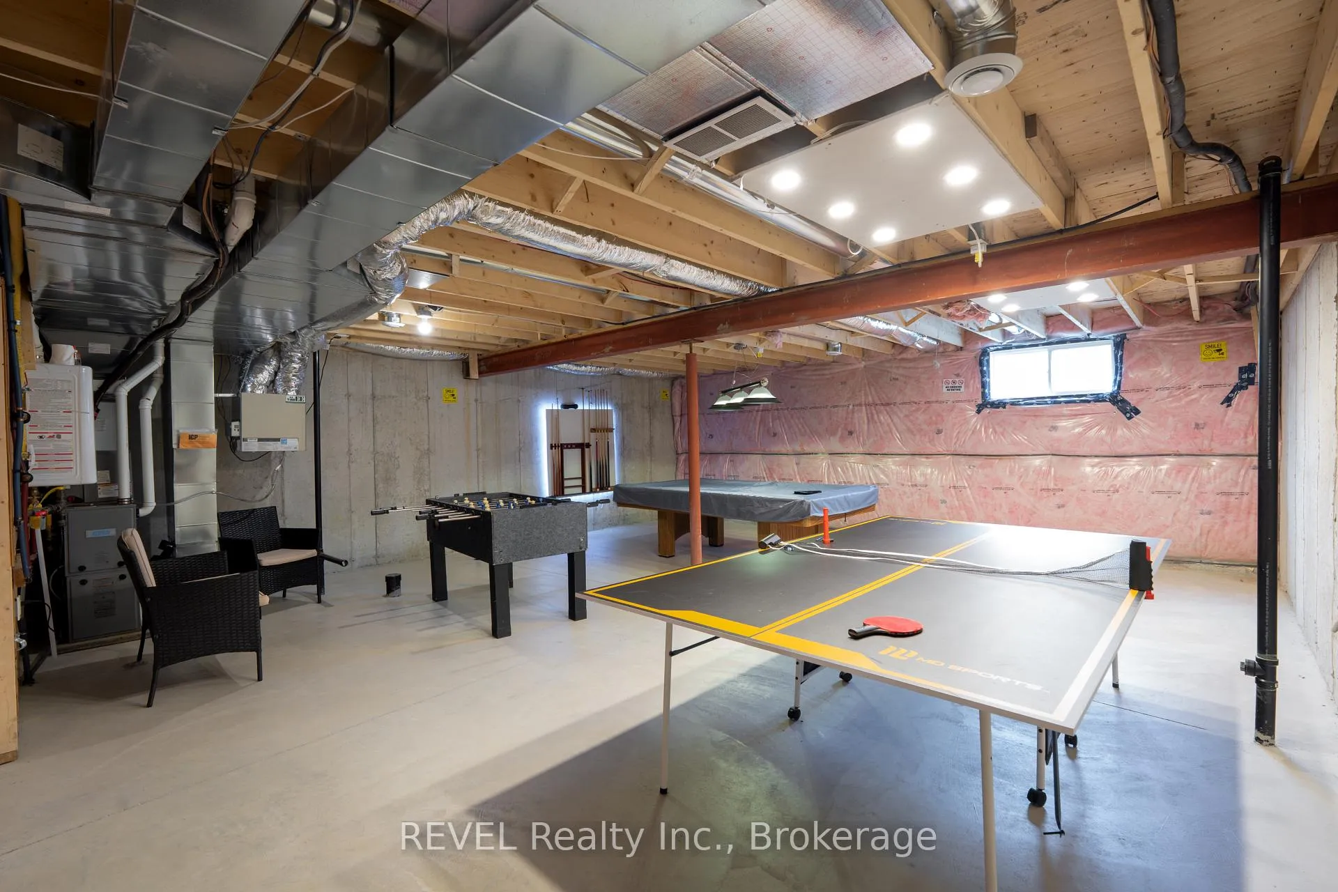 Photo 27 of 7185 Parsa Street, Niagara Falls, Brown — HOMEH