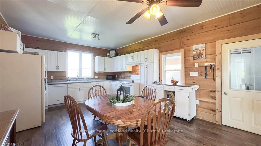Photo 9 of 7808 Perth Road 131, Perth East, Mornington — HOMEH