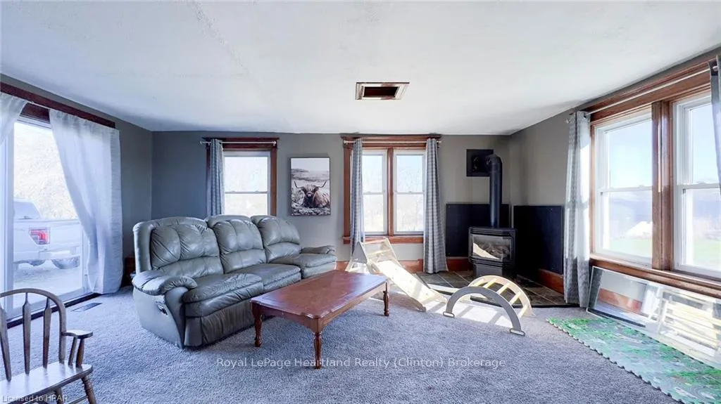 Photo 15 of 7808 Perth Road 131, Perth East, Mornington — HOMEH