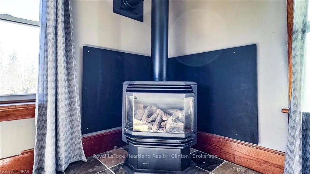 Photo 17 of 7808 Perth Road 131, Perth East, Mornington — HOMEH