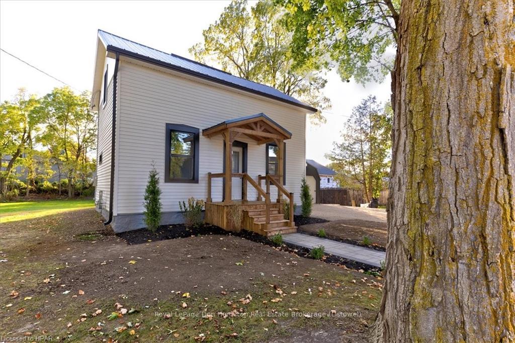 Photo 5 of 209 Mcconnell Street, North Huron, Blyth — HOMEH