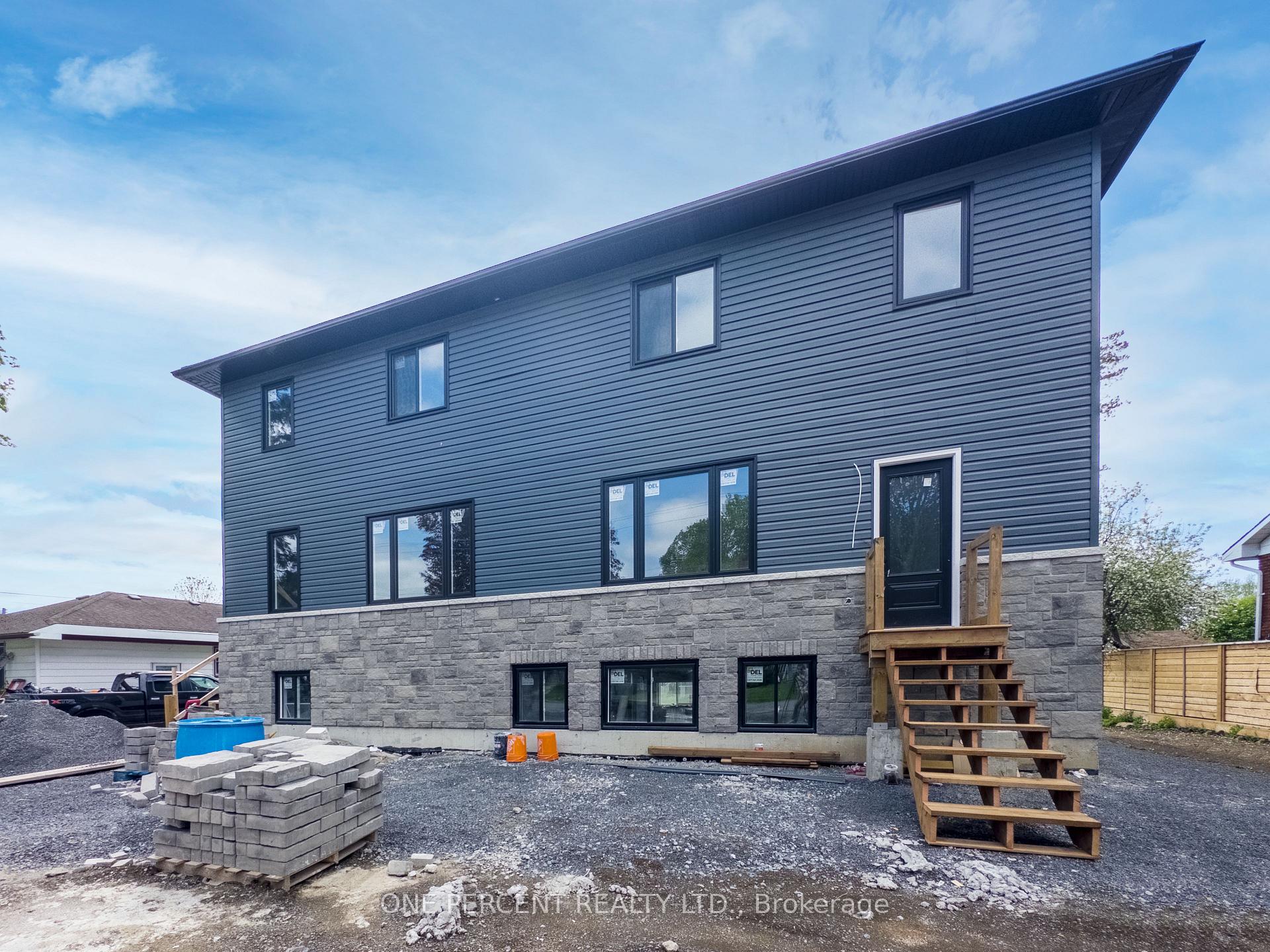 Front of 53 Lakeview Avenue