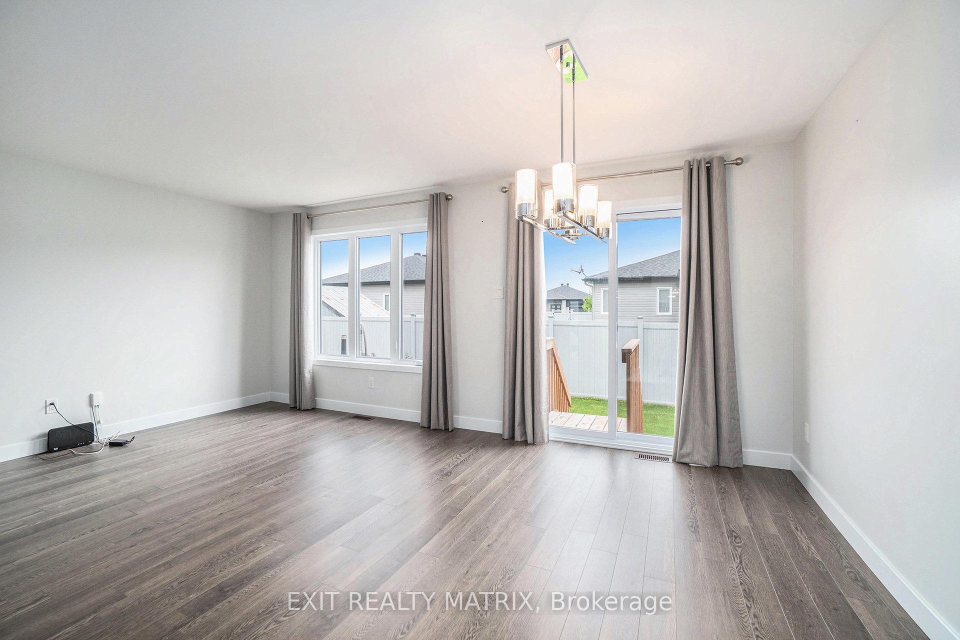 Photo 3 of Unit D, 5 Flagstone Private Lane, North Stormont, North Stormont (Finch) Twp — HOMEH