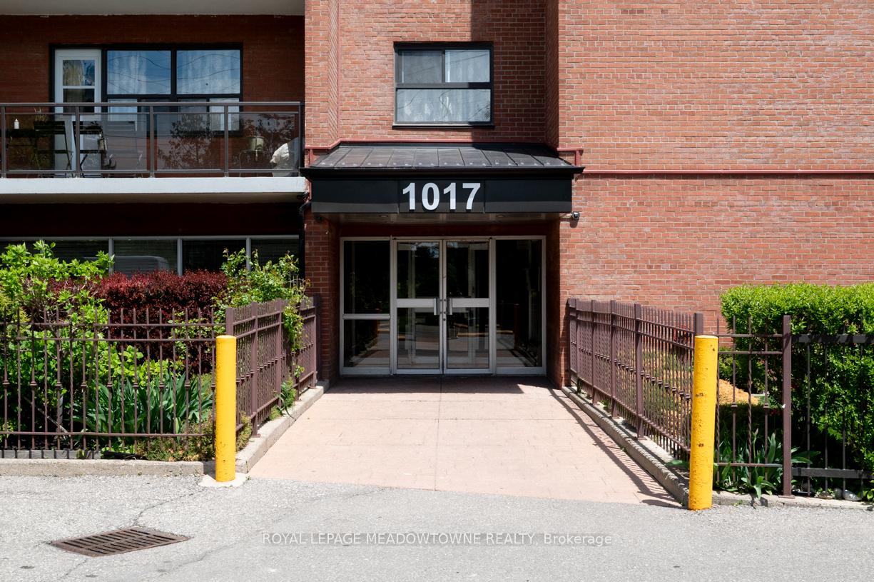 Photo 8 of Unit 707, 1017 Seneca Avenue, Mississauga, Port Credit — HOMEH
