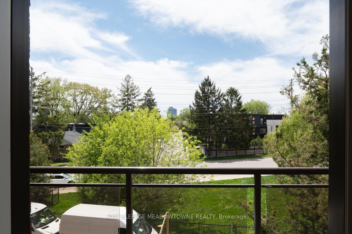 Photo 14 of Unit 707, 1017 Seneca Avenue, Mississauga, Port Credit — HOMEH