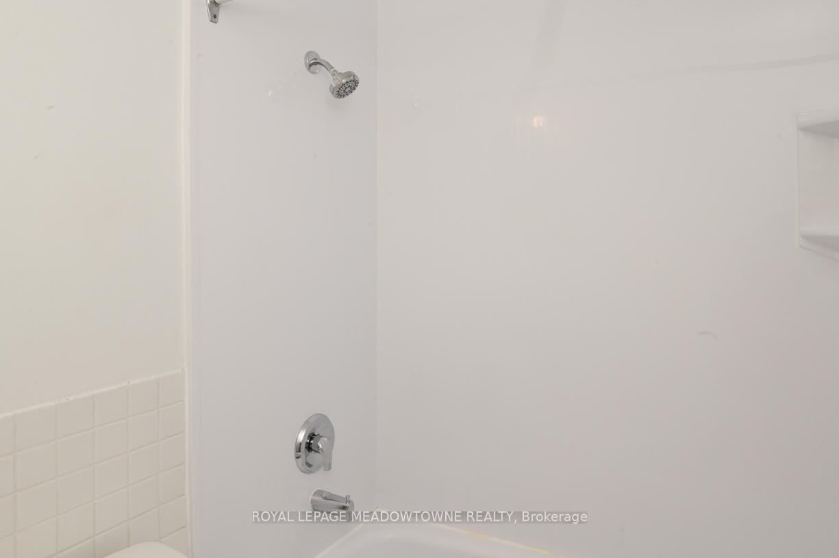 Photo 17 of Unit 707, 1017 Seneca Avenue, Mississauga, Port Credit — HOMEH