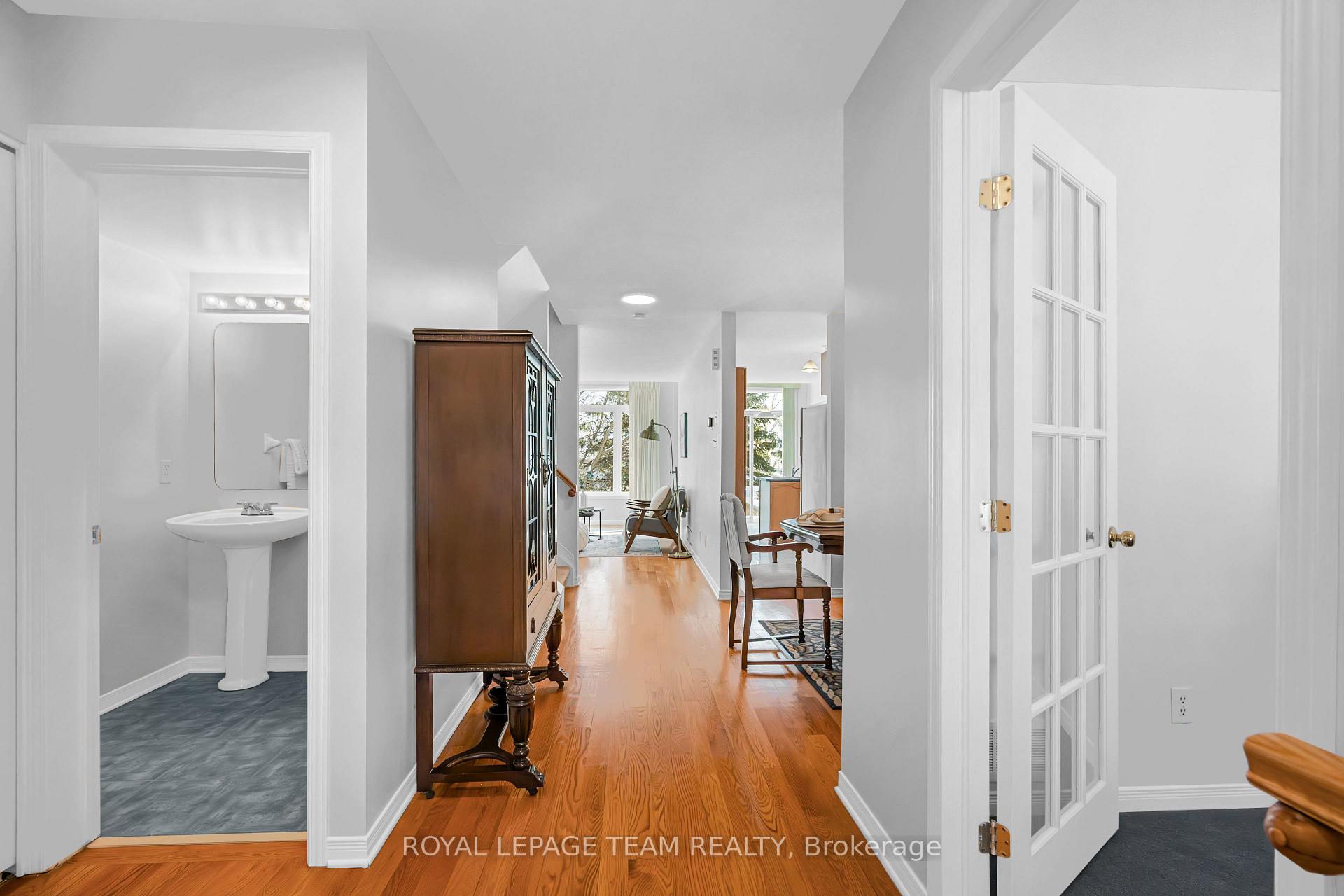 Photo 5 of 8 Borealis Crescent, Ottawa, Carson Meadows — HOMEH