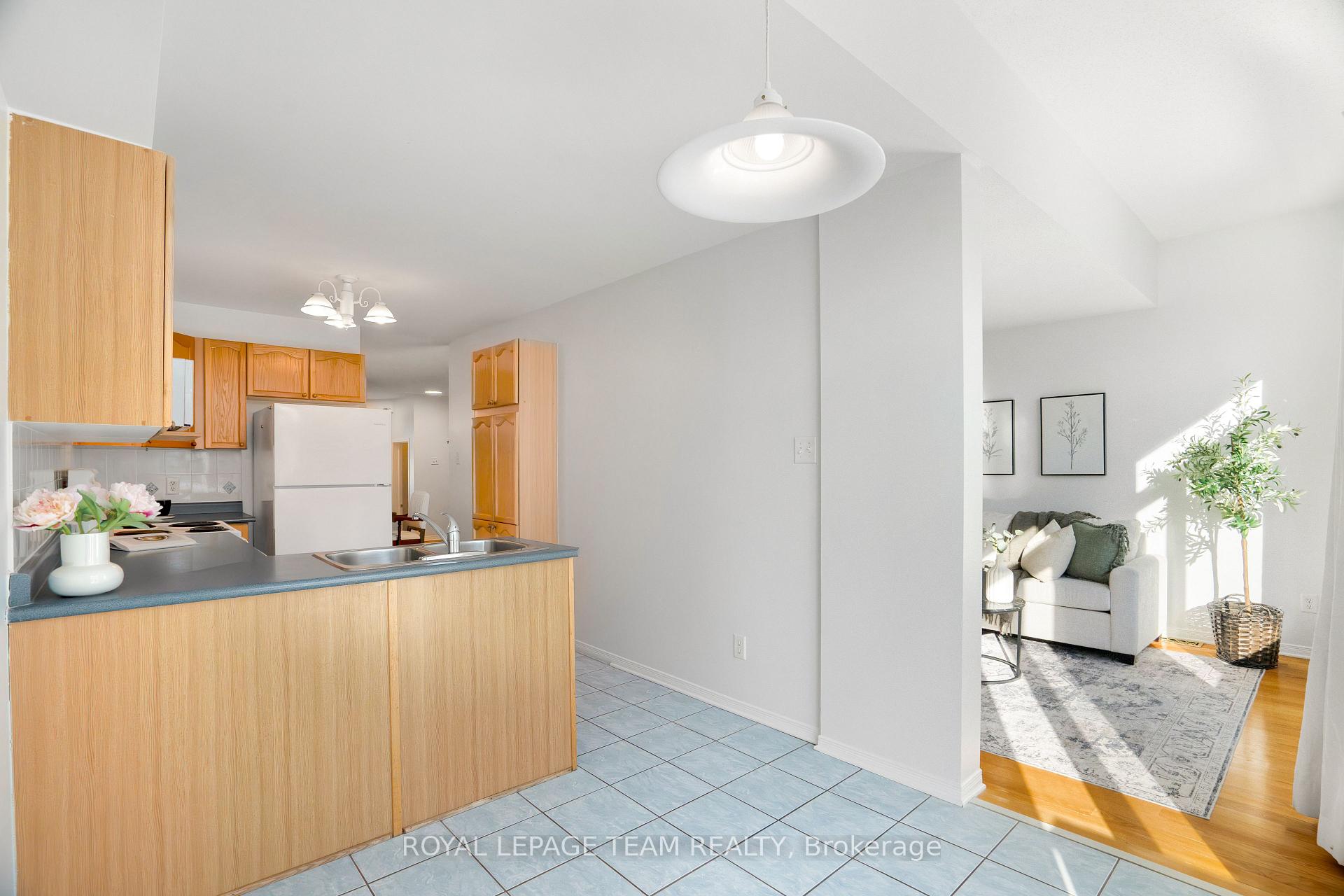 Photo 16 of 8 Borealis Crescent, Ottawa, Carson Meadows — HOMEH