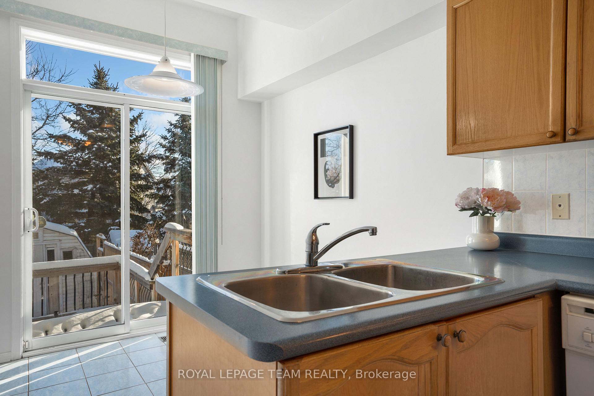 Photo 18 of 8 Borealis Crescent, Ottawa, Carson Meadows — HOMEH