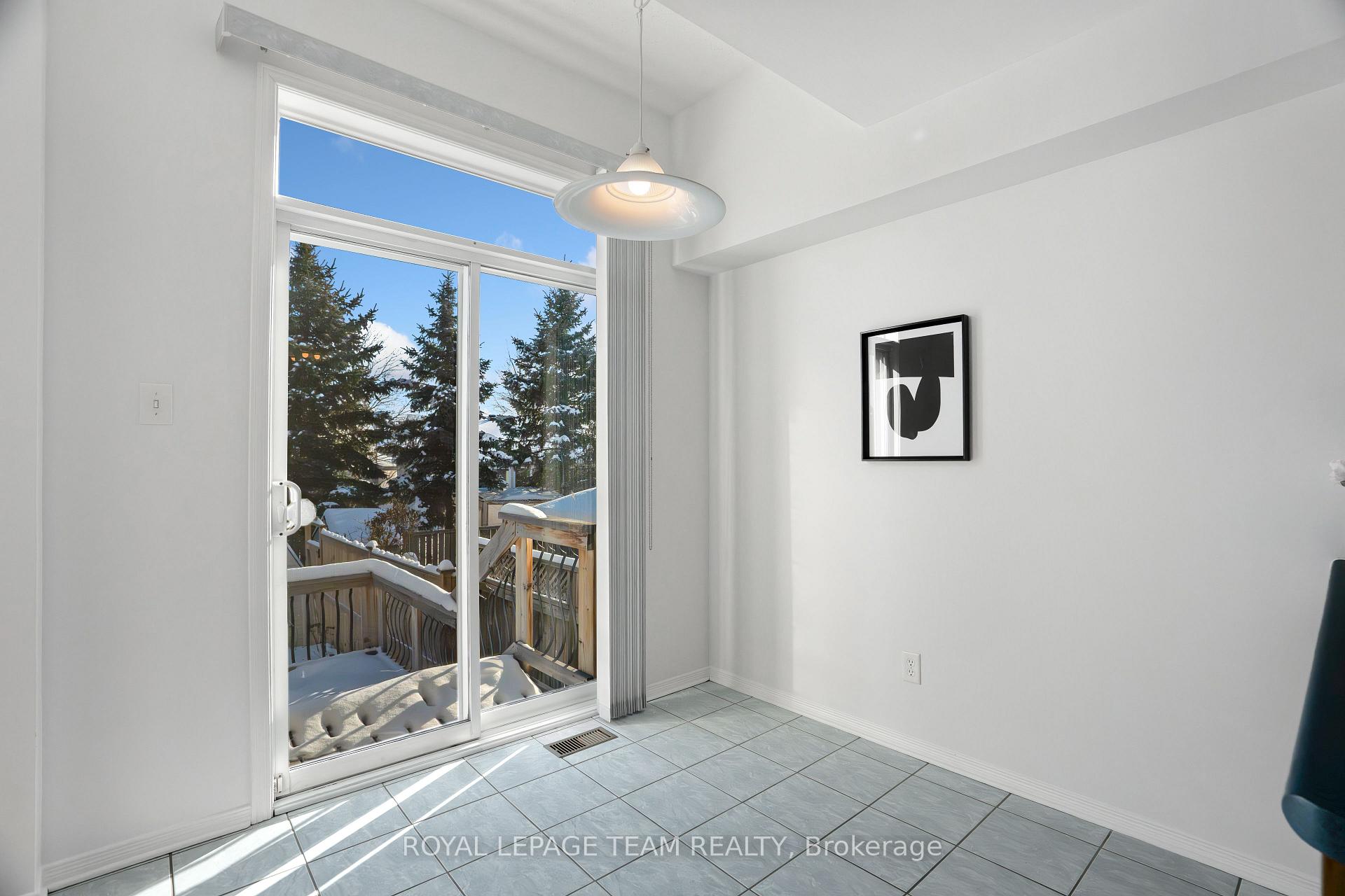 Photo 21 of 8 Borealis Crescent, Ottawa, Carson Meadows — HOMEH