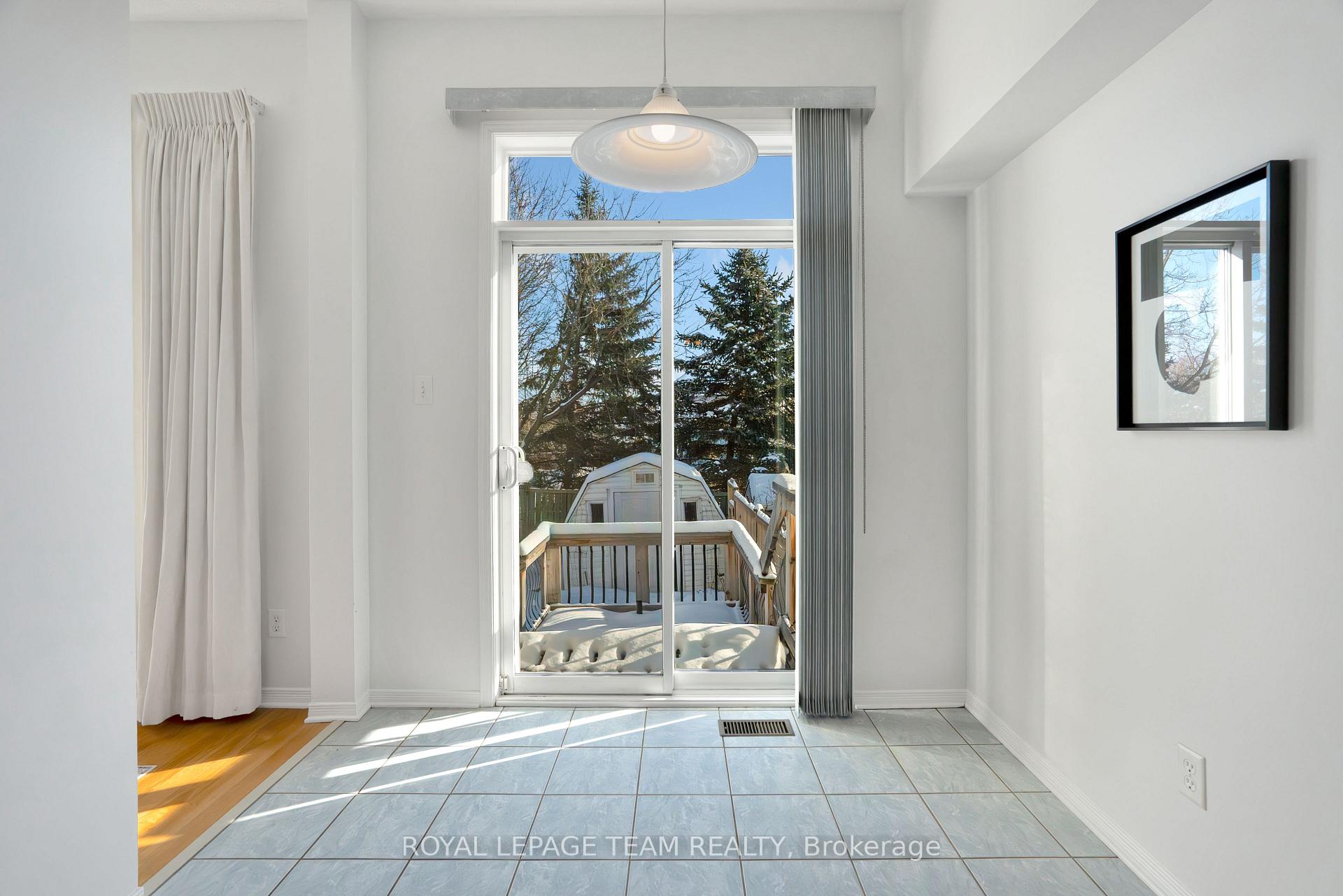 Photo 22 of 8 Borealis Crescent, Ottawa, Carson Meadows — HOMEH