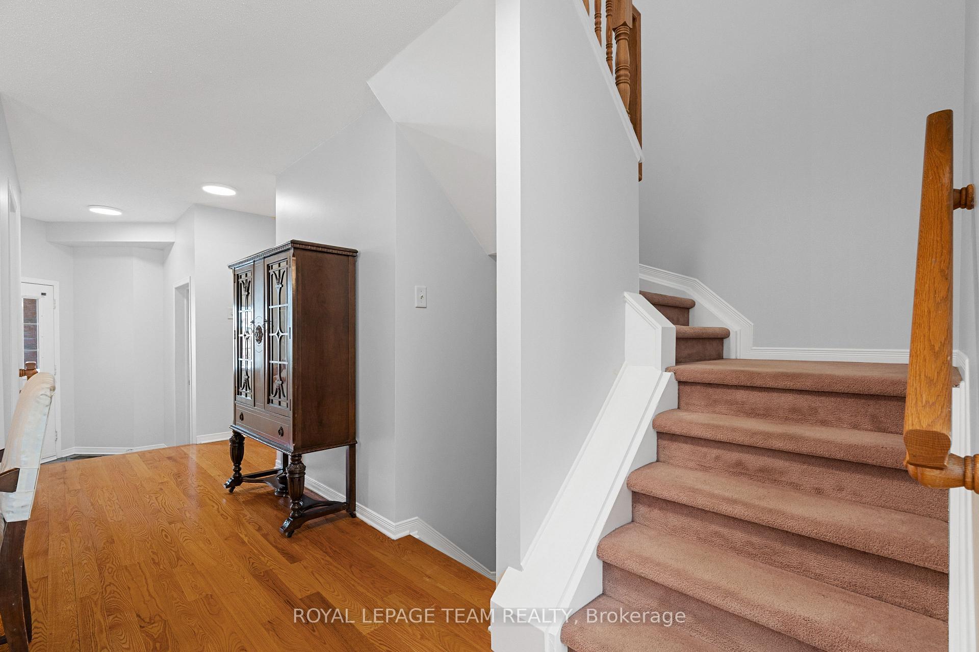 Photo 26 of 8 Borealis Crescent, Ottawa, Carson Meadows — HOMEH
