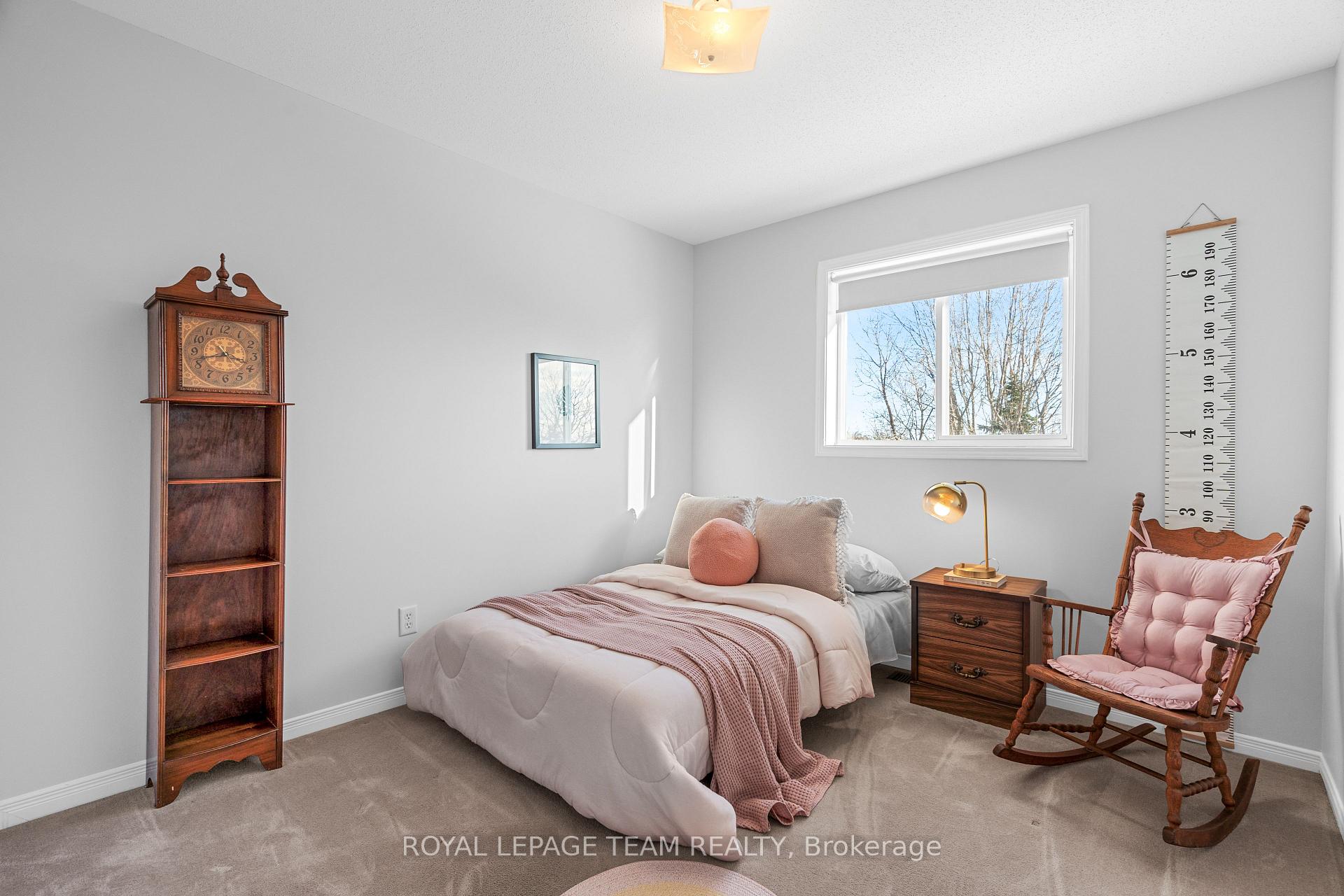 Photo 35 of 8 Borealis Crescent, Ottawa, Carson Meadows — HOMEH
