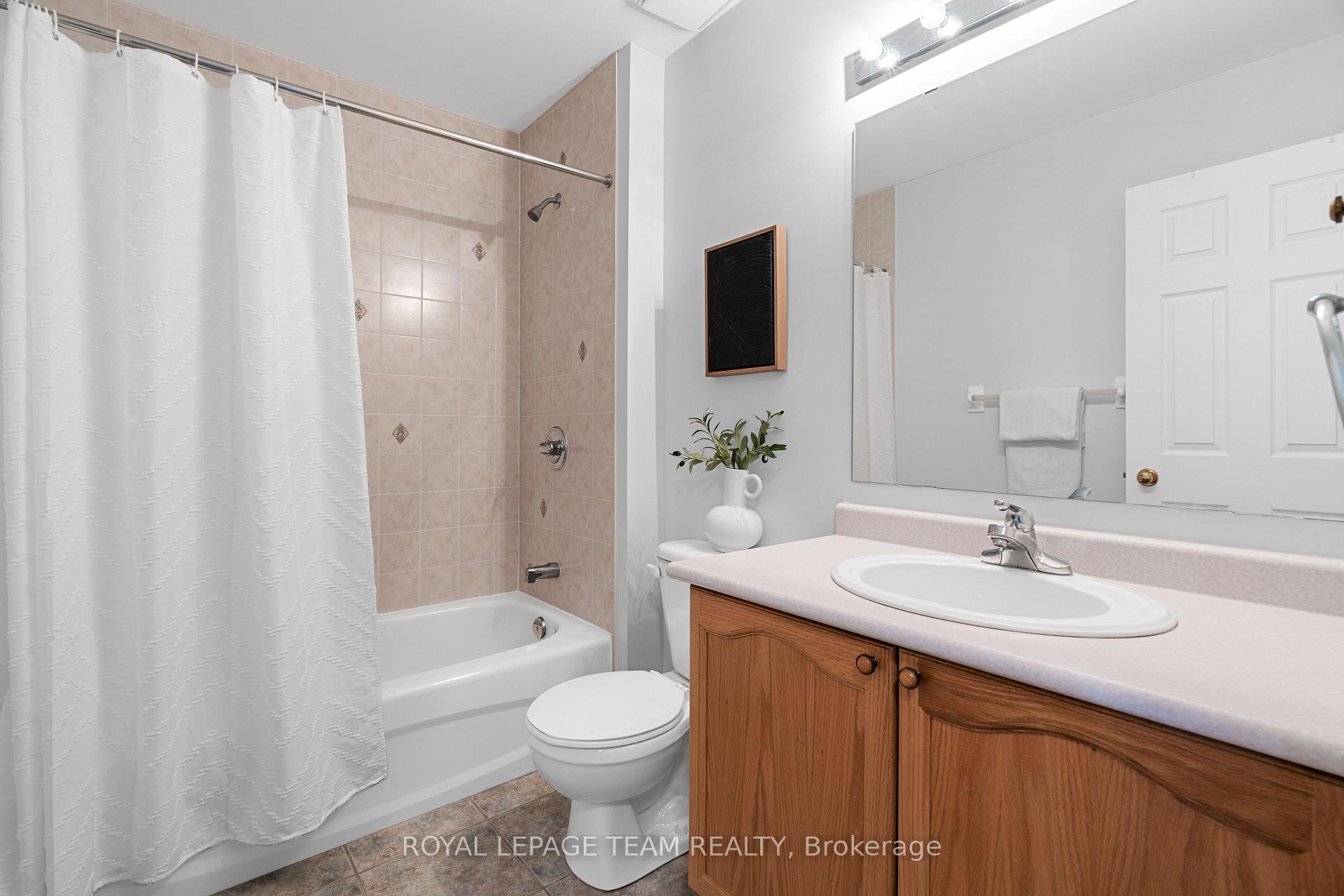 Photo 37 of 8 Borealis Crescent, Ottawa, Carson Meadows — HOMEH