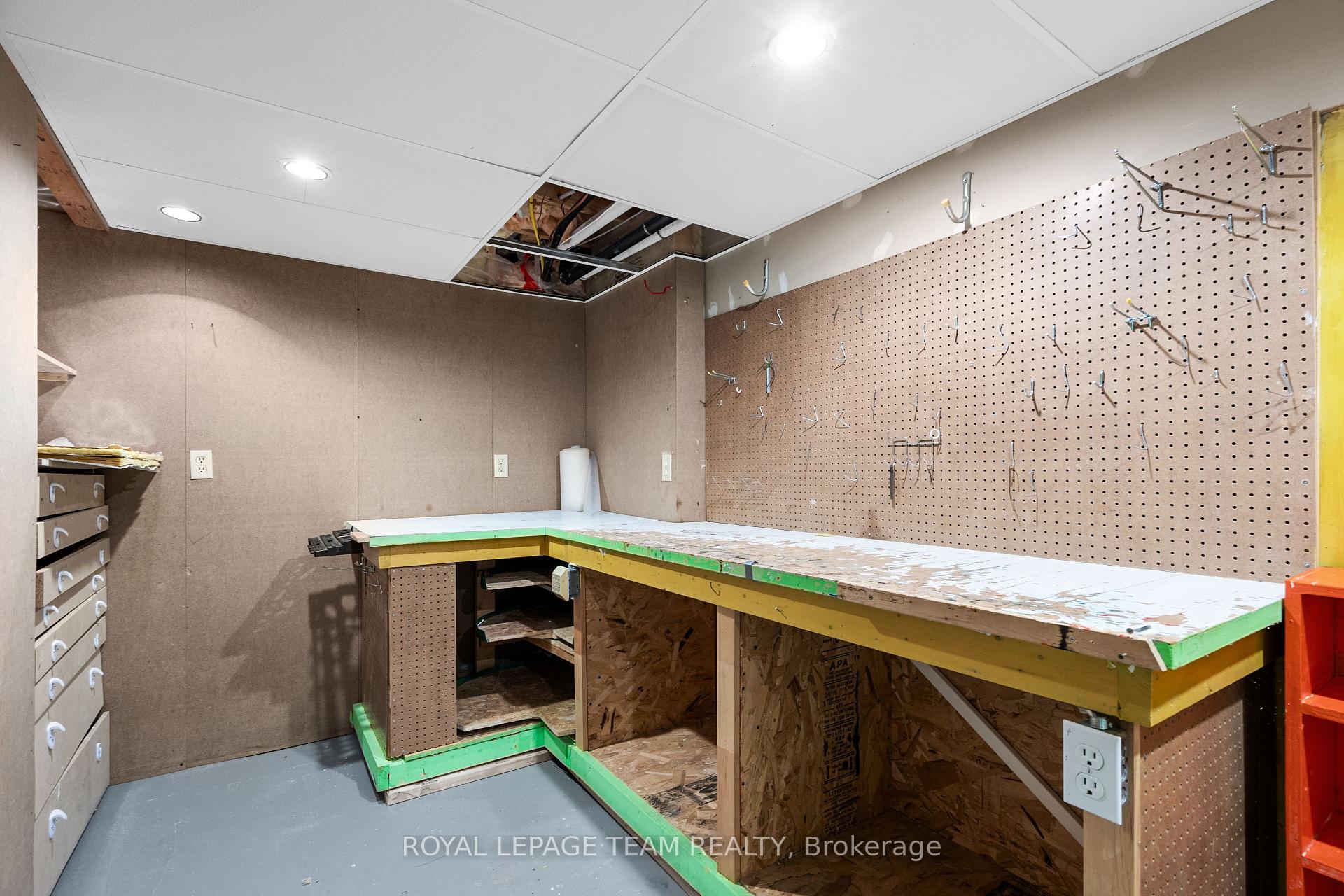 Photo 42 of 8 Borealis Crescent, Ottawa, Carson Meadows — HOMEH