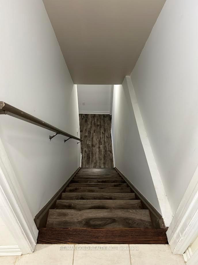 Photo 1 of 1247 Farmstead Drive, Milton, Ford — HOMEH