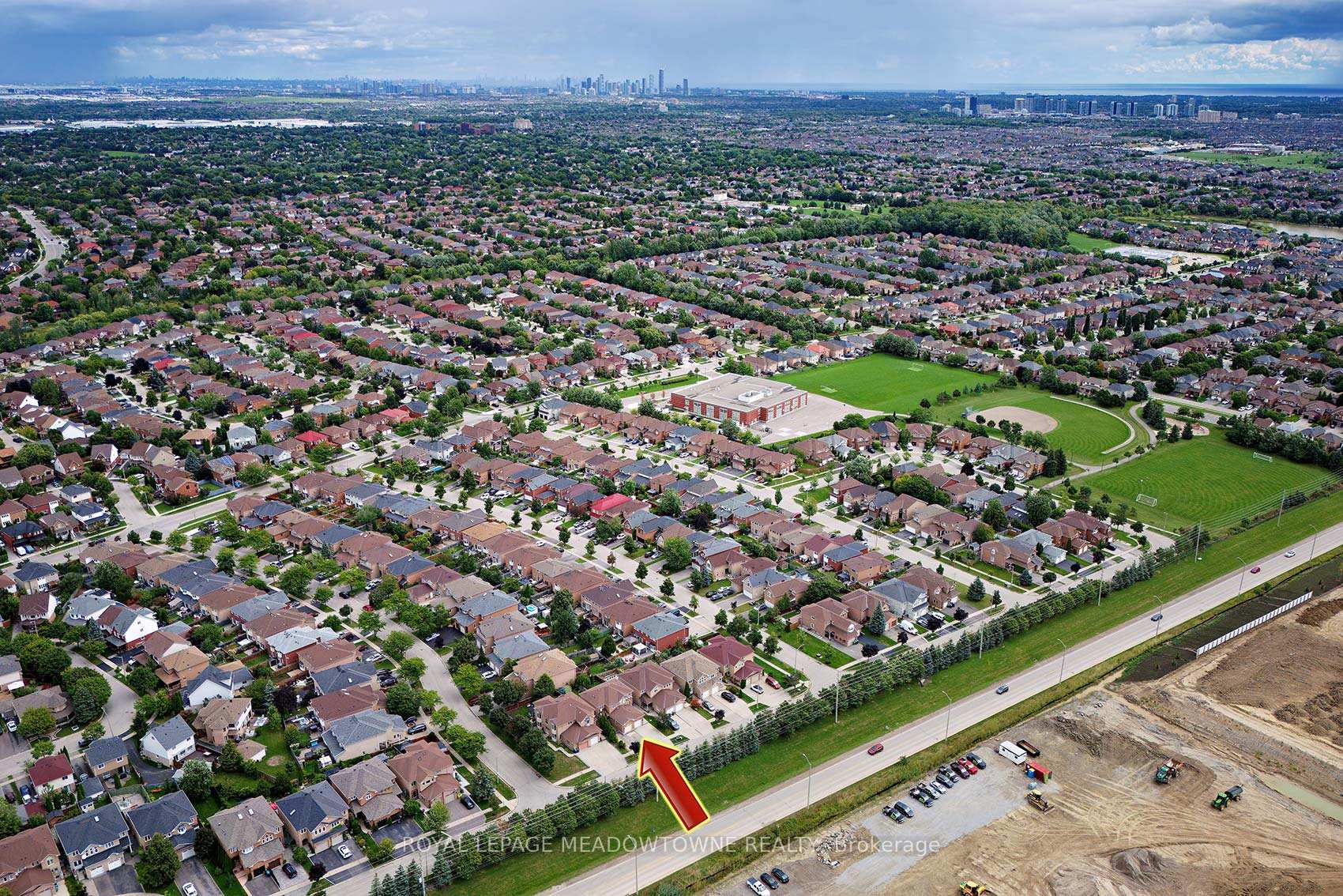 Photo 2 of 6521 Sapling Trail, Mississauga, Lisgar — HOMEH