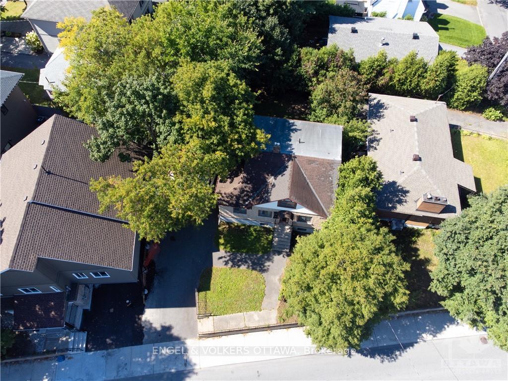 Photo 1 of 830 St Laurent Boulevard, Ottawa, Castle Heights — HOMEH