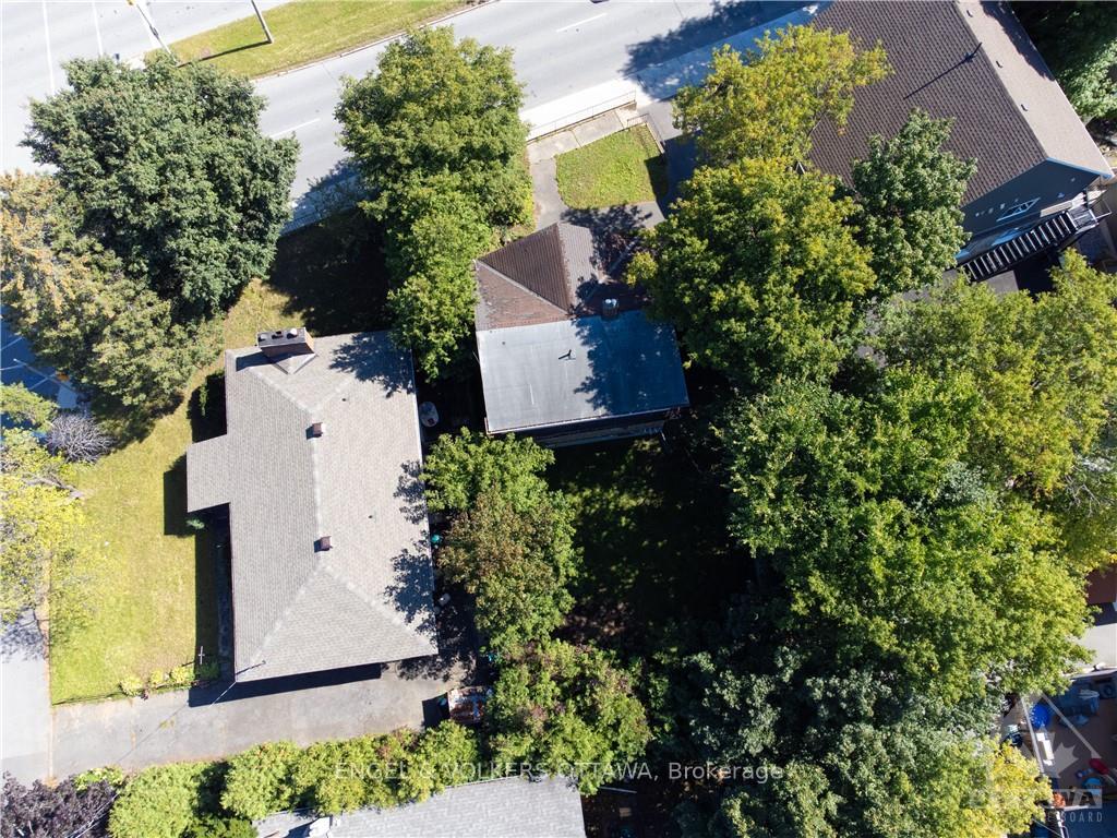 Photo 4 of 830 St Laurent Boulevard, Ottawa, Castle Heights — HOMEH