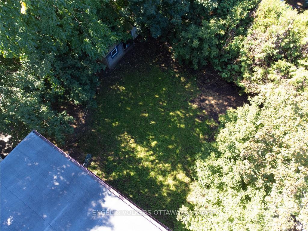 Photo 9 of 830 St Laurent Boulevard, Ottawa, Castle Heights — HOMEH