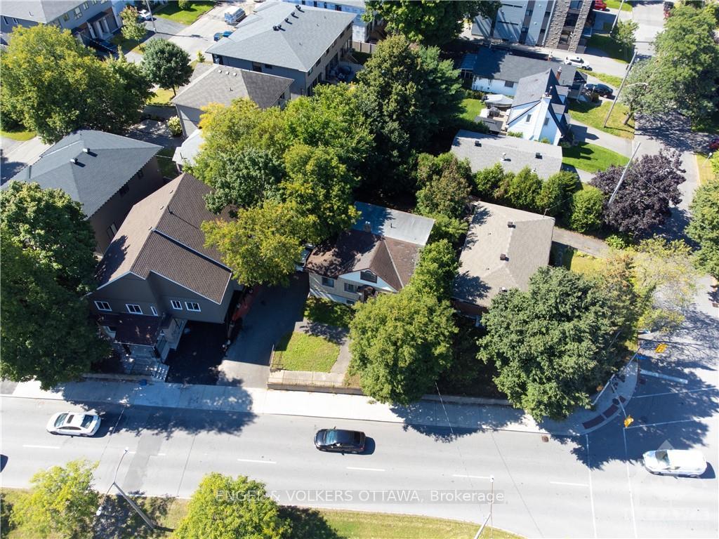 Photo 15 of 830 St Laurent Boulevard, Ottawa, Castle Heights — HOMEH