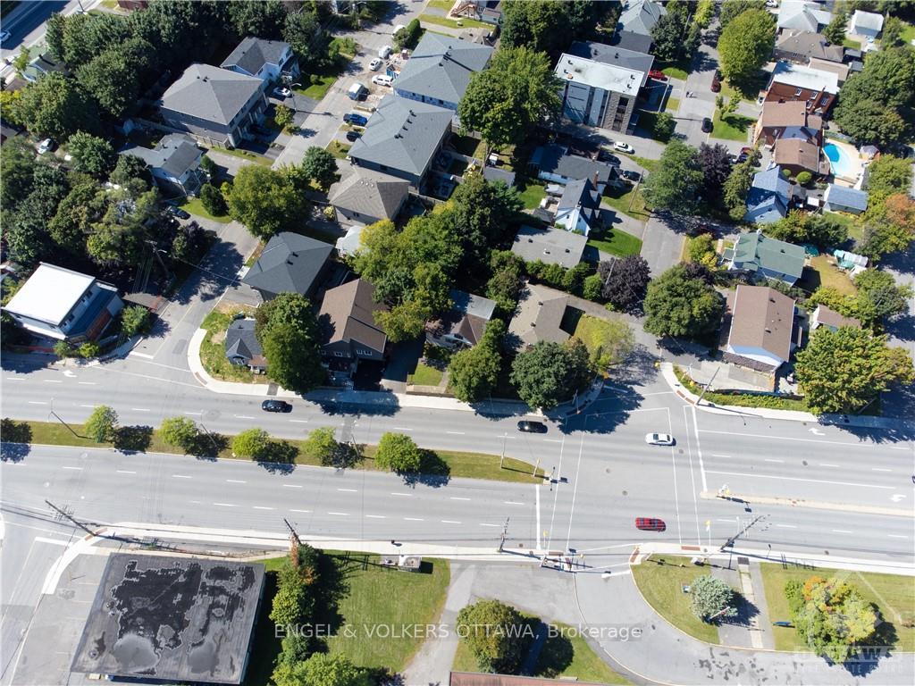 Photo 16 of 830 St Laurent Boulevard, Ottawa, Castle Heights — HOMEH