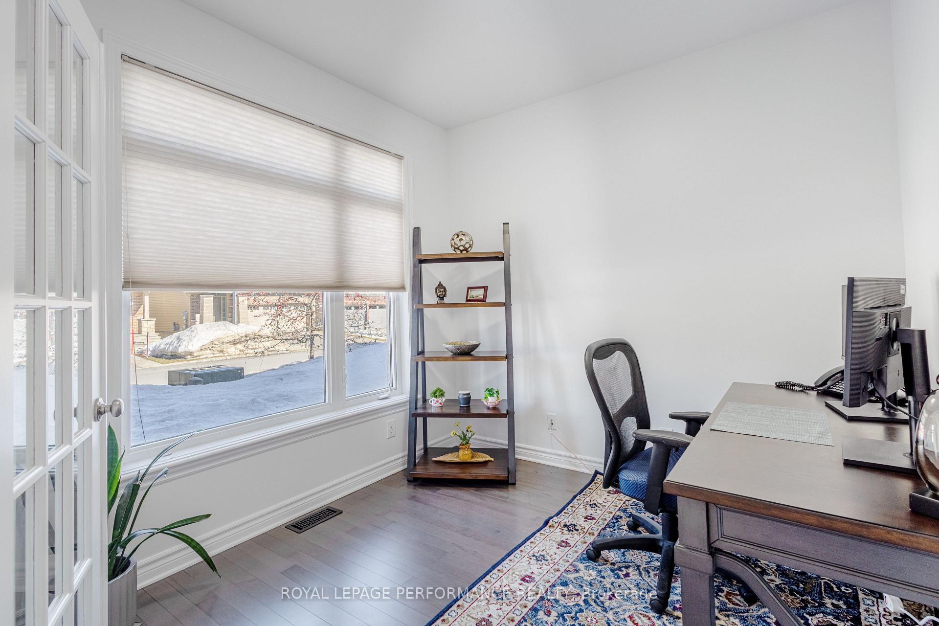 Photo 5 of 205 Shinleaf Crescent, Ottawa, Mer Bleue/Bradley Estates/Anderson Park — HOMEH
