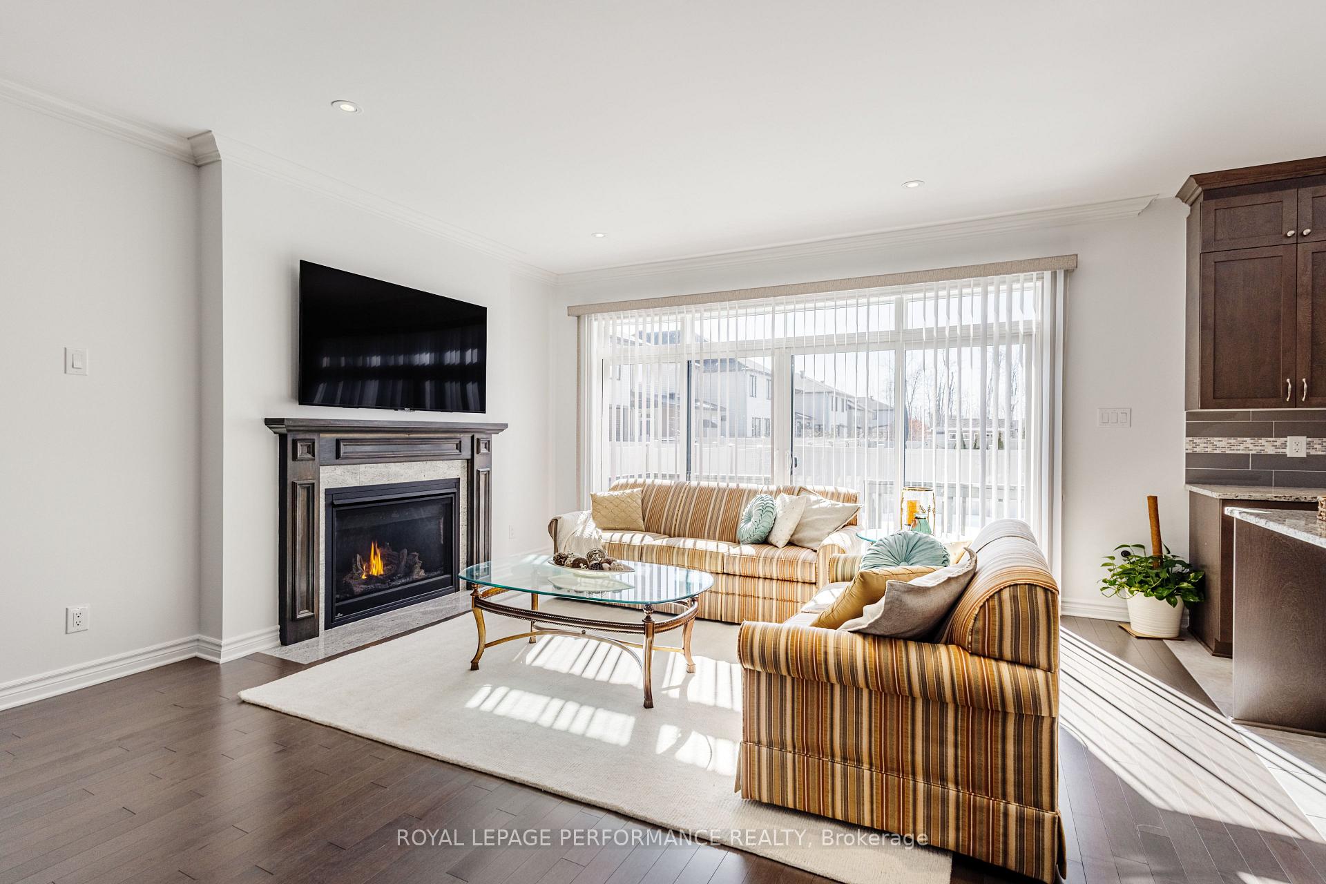 Photo 6 of 205 Shinleaf Crescent, Ottawa, Mer Bleue/Bradley Estates/Anderson Park — HOMEH
