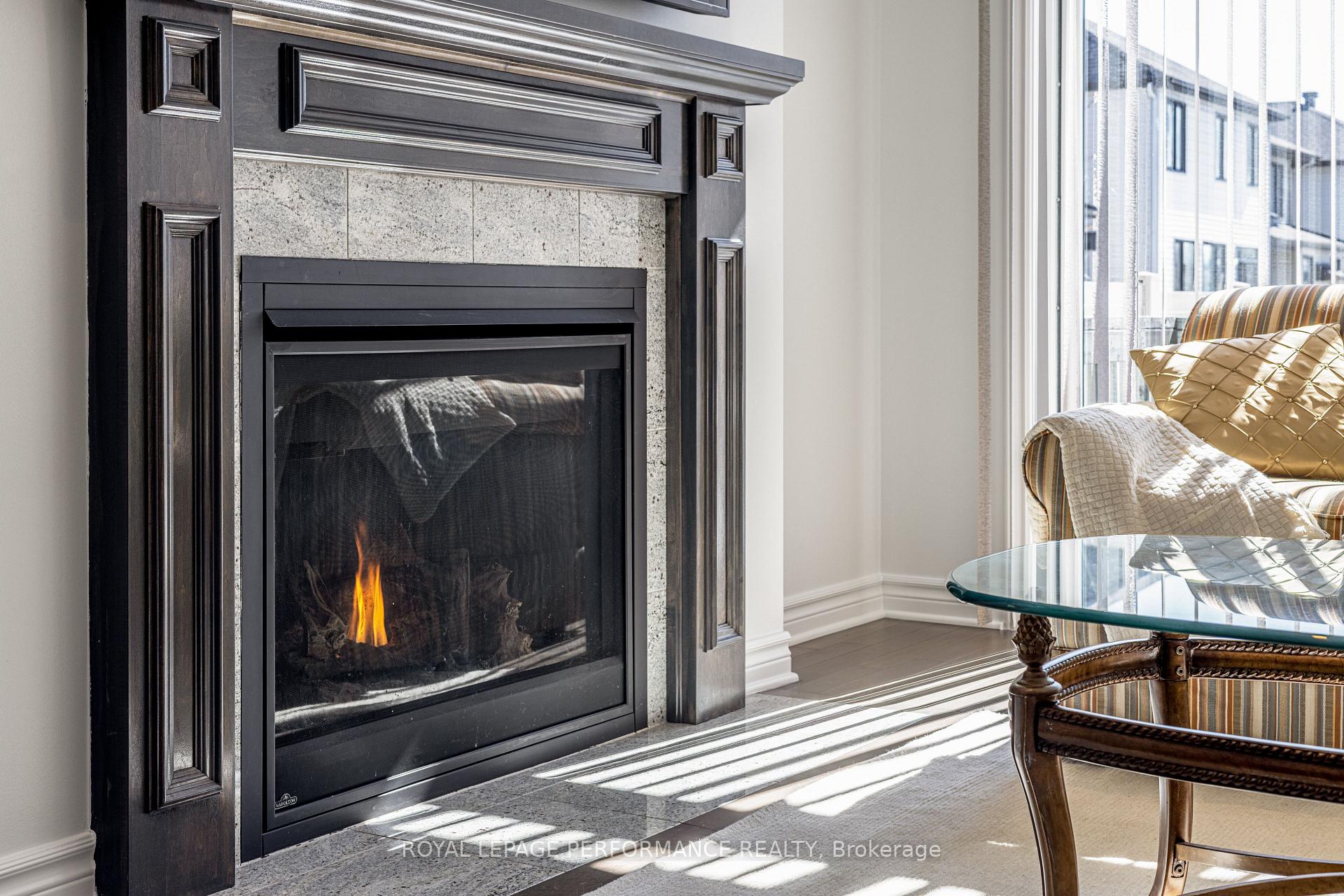Photo 7 of 205 Shinleaf Crescent, Ottawa, Mer Bleue/Bradley Estates/Anderson Park — HOMEH