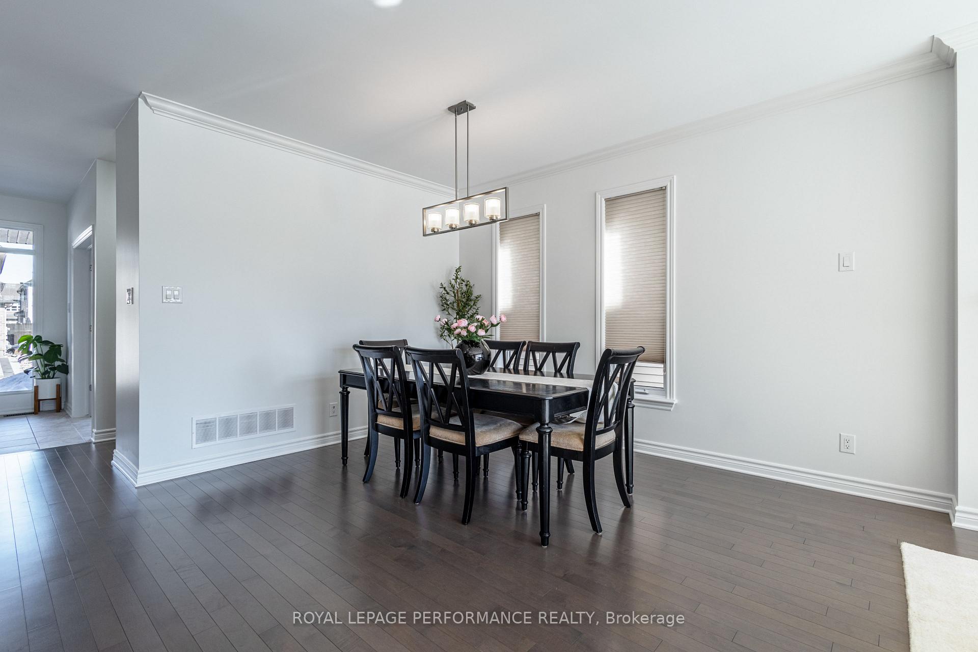 Photo 16 of 205 Shinleaf Crescent, Ottawa, Mer Bleue/Bradley Estates/Anderson Park — HOMEH