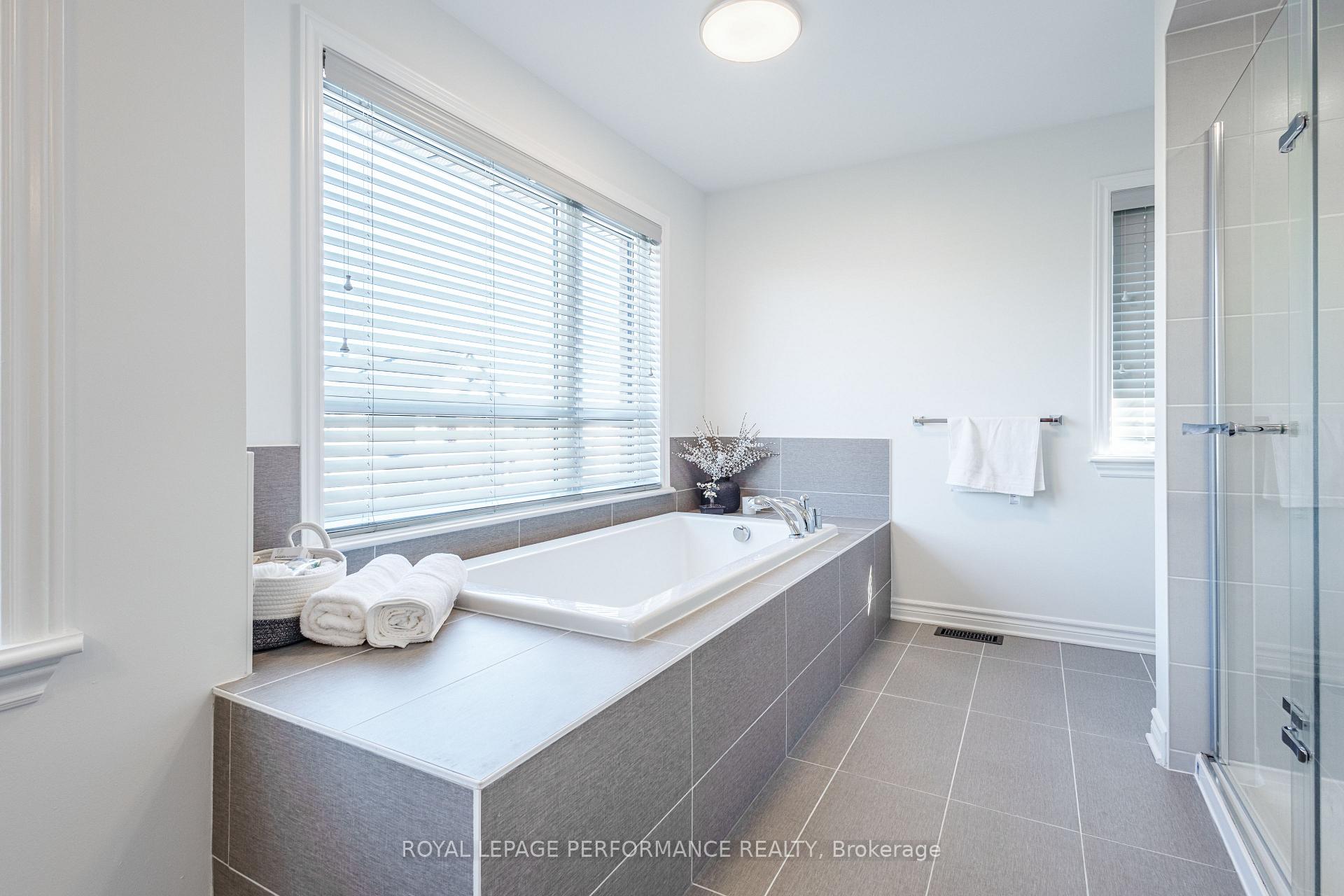 Photo 31 of 205 Shinleaf Crescent, Ottawa, Mer Bleue/Bradley Estates/Anderson Park — HOMEH