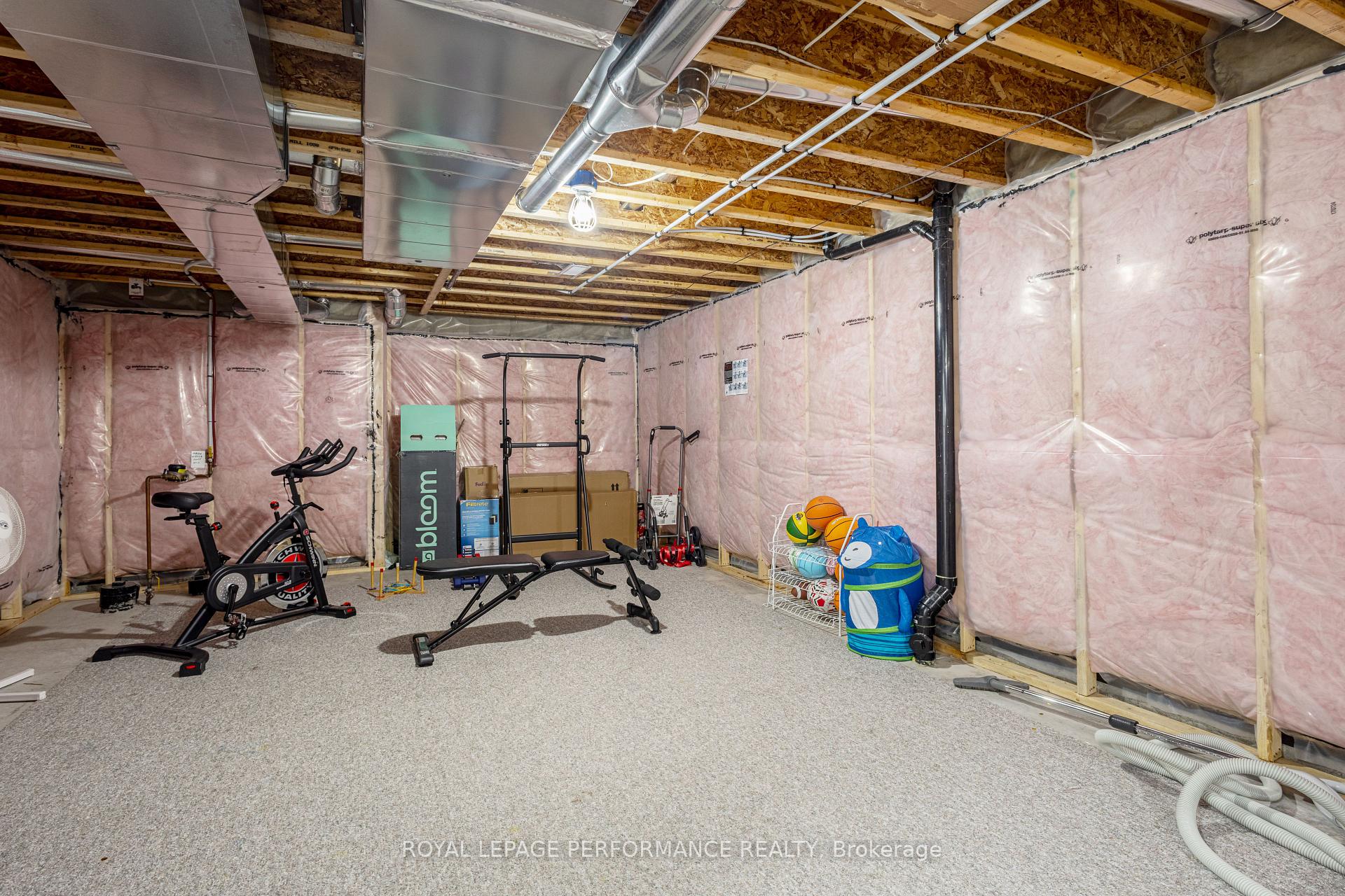Photo 33 of 205 Shinleaf Crescent, Ottawa, Mer Bleue/Bradley Estates/Anderson Park — HOMEH