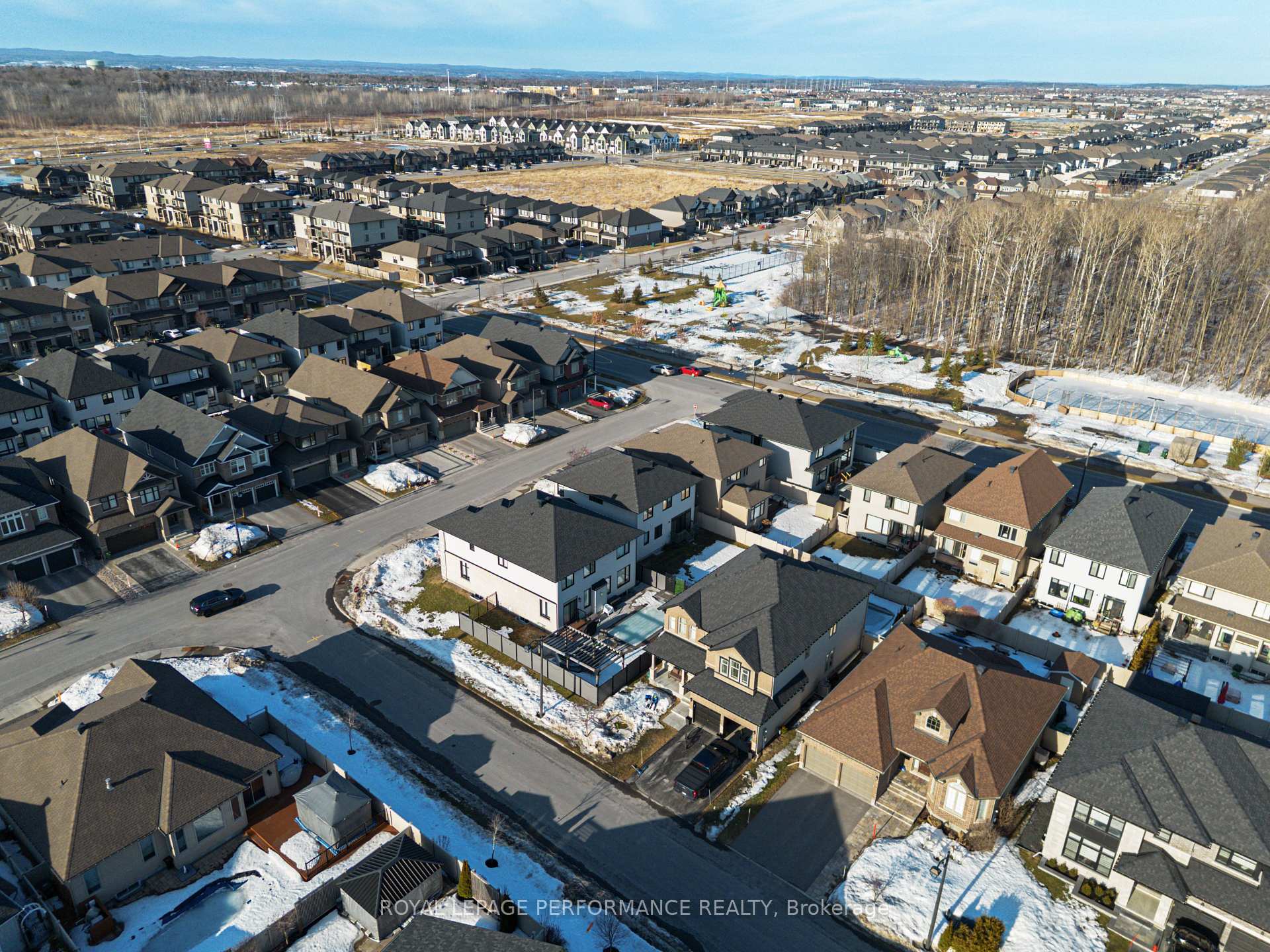 Photo 40 of 205 Shinleaf Crescent, Ottawa, Mer Bleue/Bradley Estates/Anderson Park — HOMEH