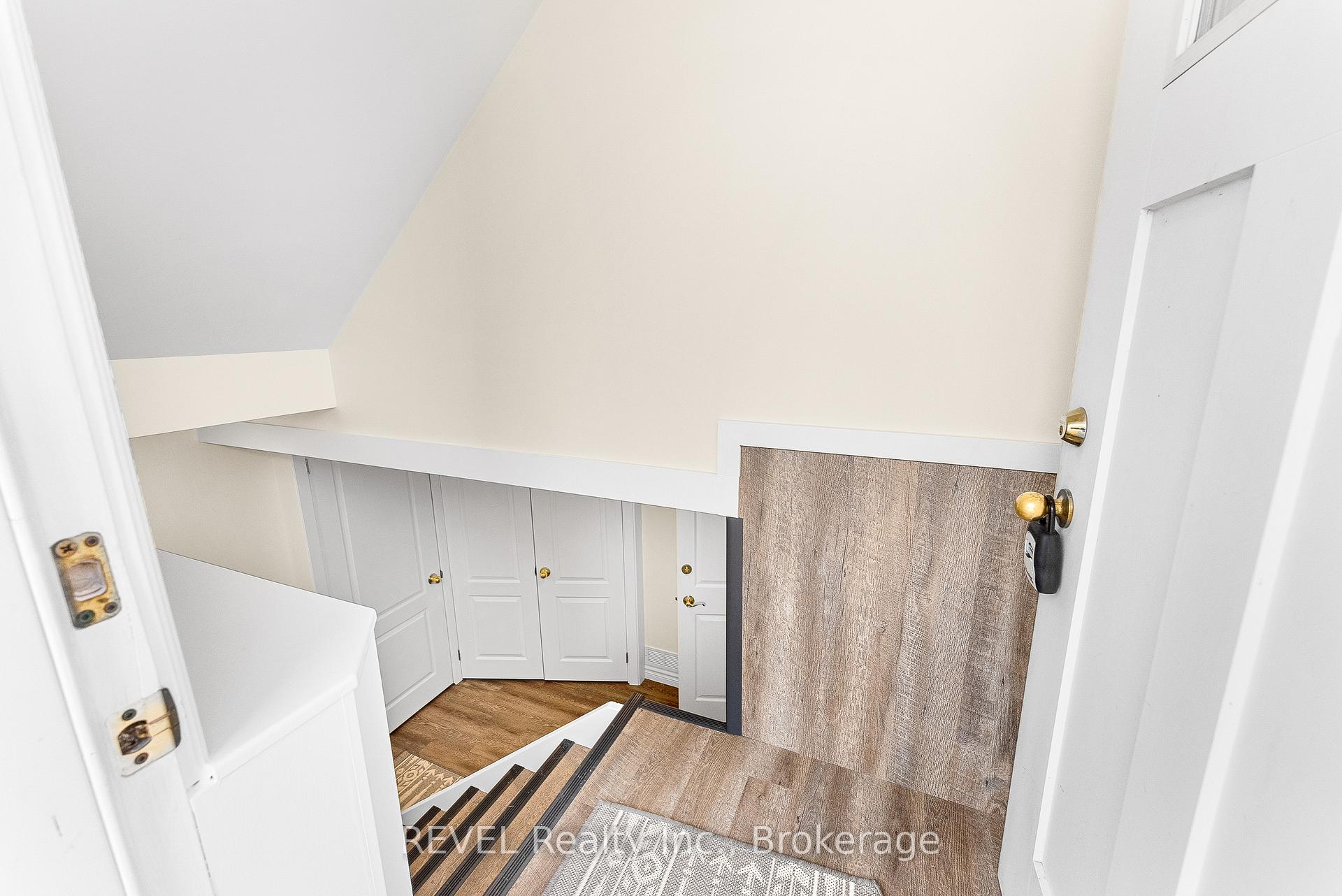 Photo 4 of Unit LOWER, 4747 Cookman Crescent, Niagara Falls, Downtown — HOMEH