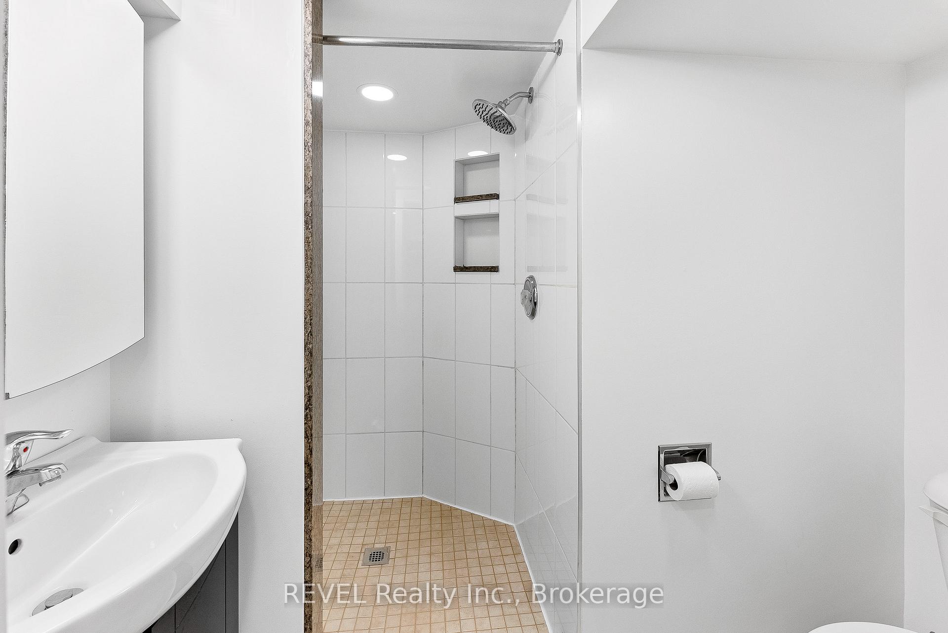Photo 10 of Unit LOWER, 4747 Cookman Crescent, Niagara Falls, Downtown — HOMEH