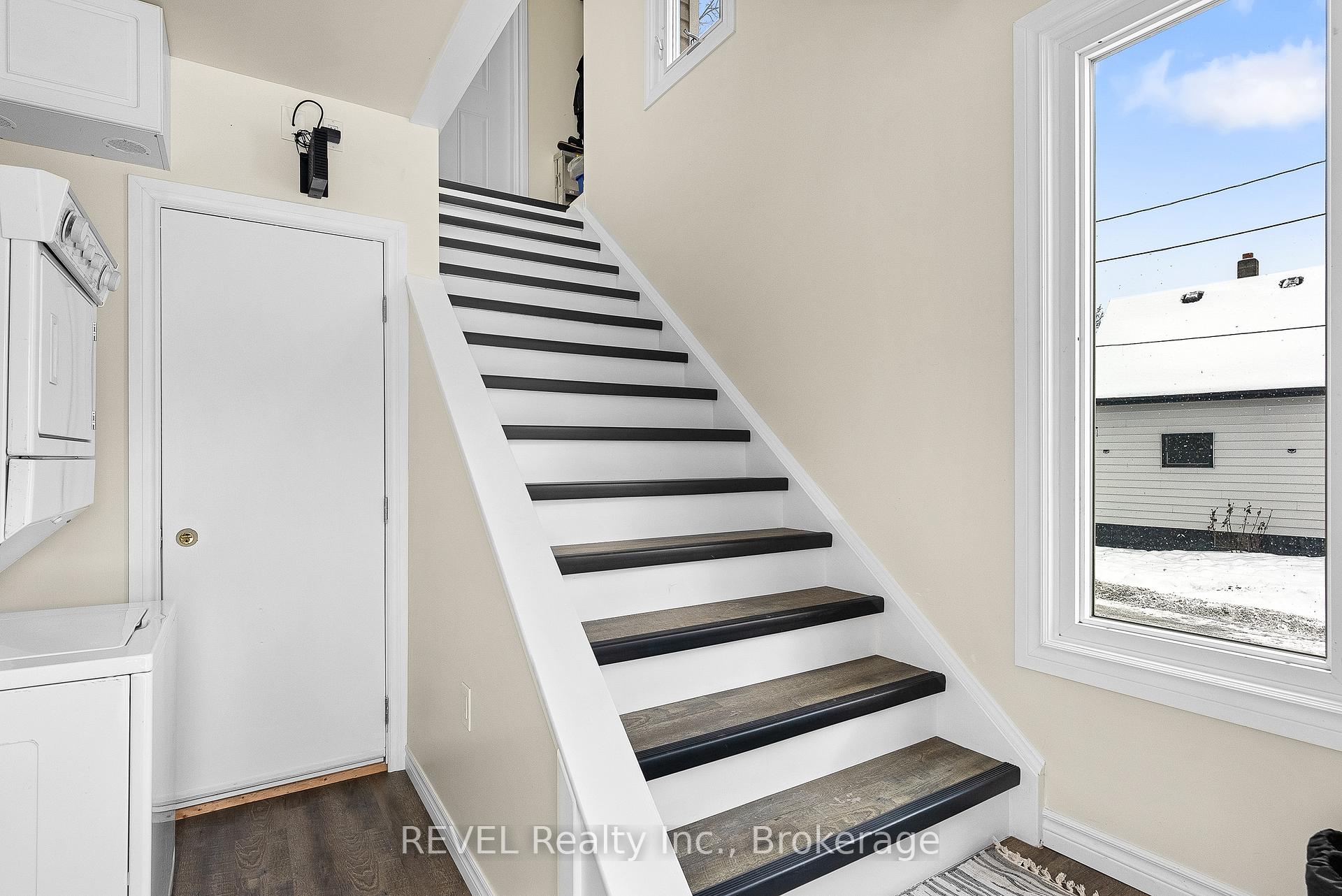 Photo 18 of Unit LOWER, 4747 Cookman Crescent, Niagara Falls, Downtown — HOMEH