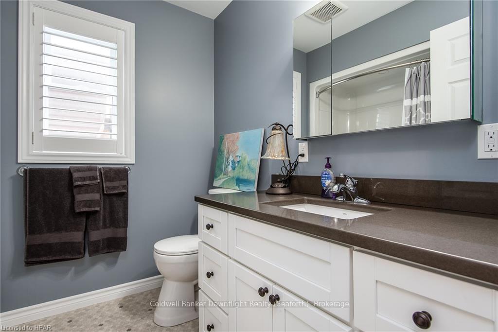 Photo 22 of 216 King Street East, North Huron, Blyth — HOMEH