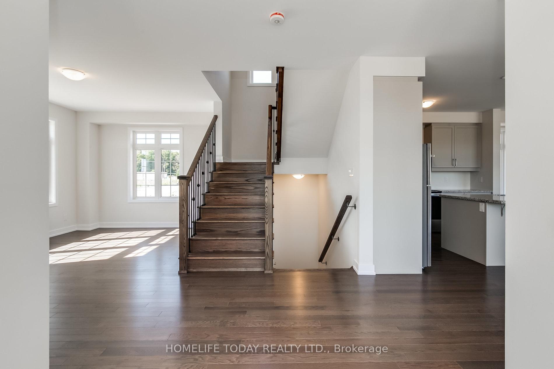 Photo 4 of 50 Rustle Woods Avenue, Markham, Cornell — HOMEH