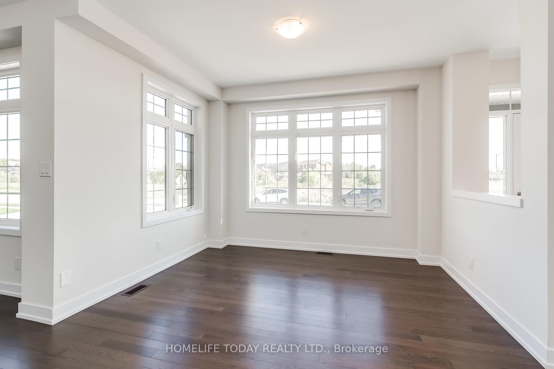 Photo 10 of 50 Rustle Woods Avenue, Markham, Cornell — HOMEH