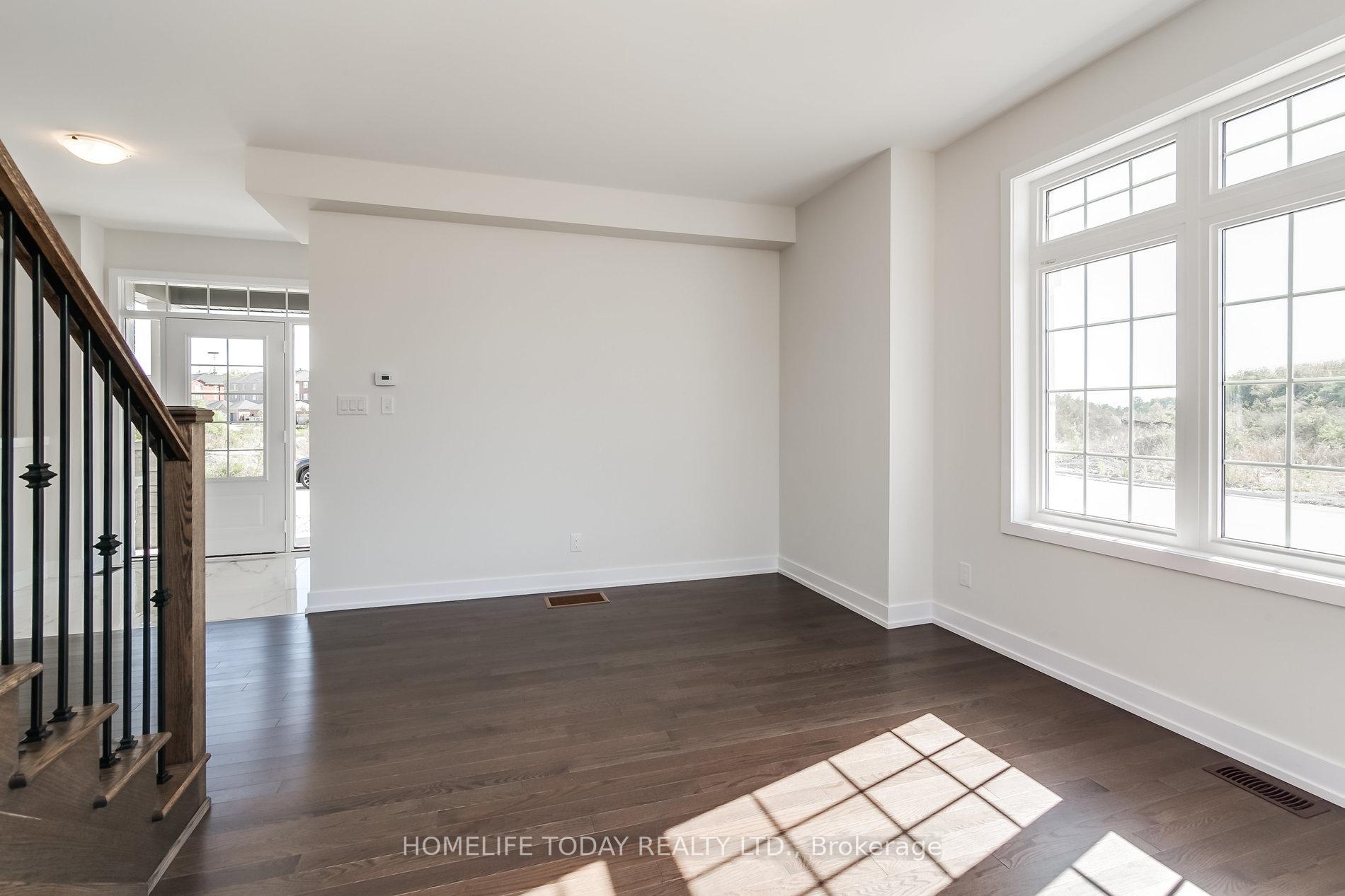 Photo 19 of 50 Rustle Woods Avenue, Markham, Cornell — HOMEH