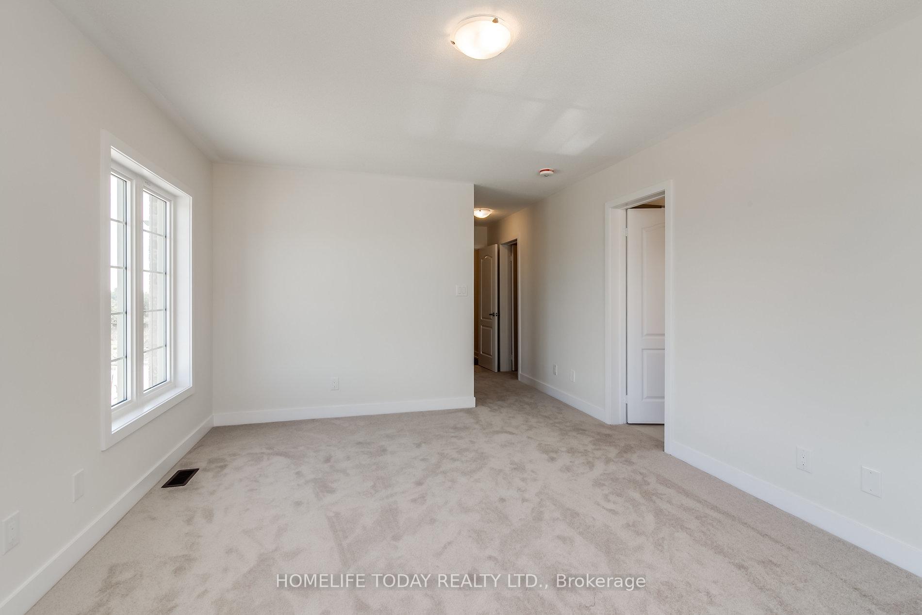 Photo 25 of 50 Rustle Woods Avenue, Markham, Cornell — HOMEH