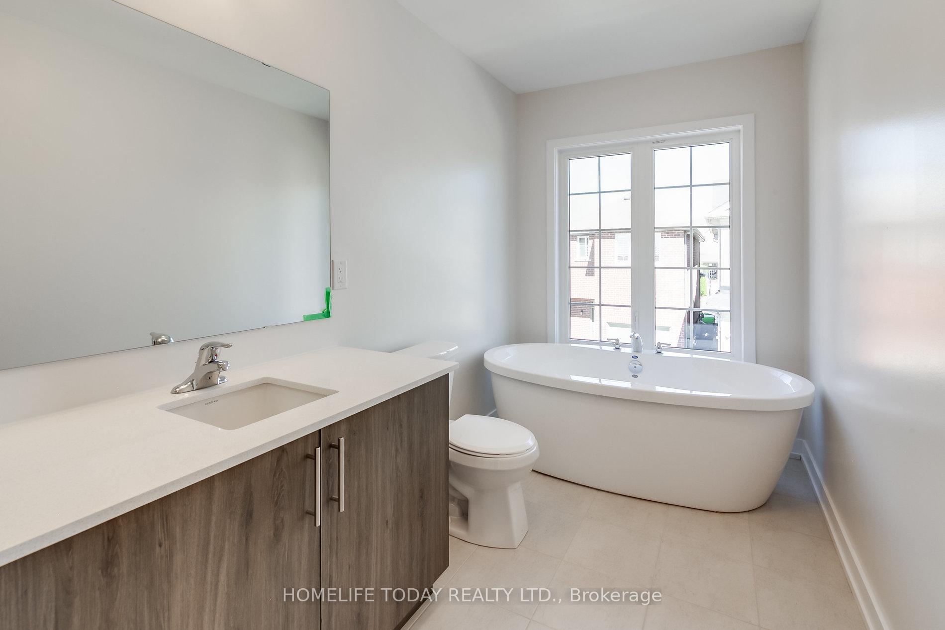 Photo 28 of 50 Rustle Woods Avenue, Markham, Cornell — HOMEH