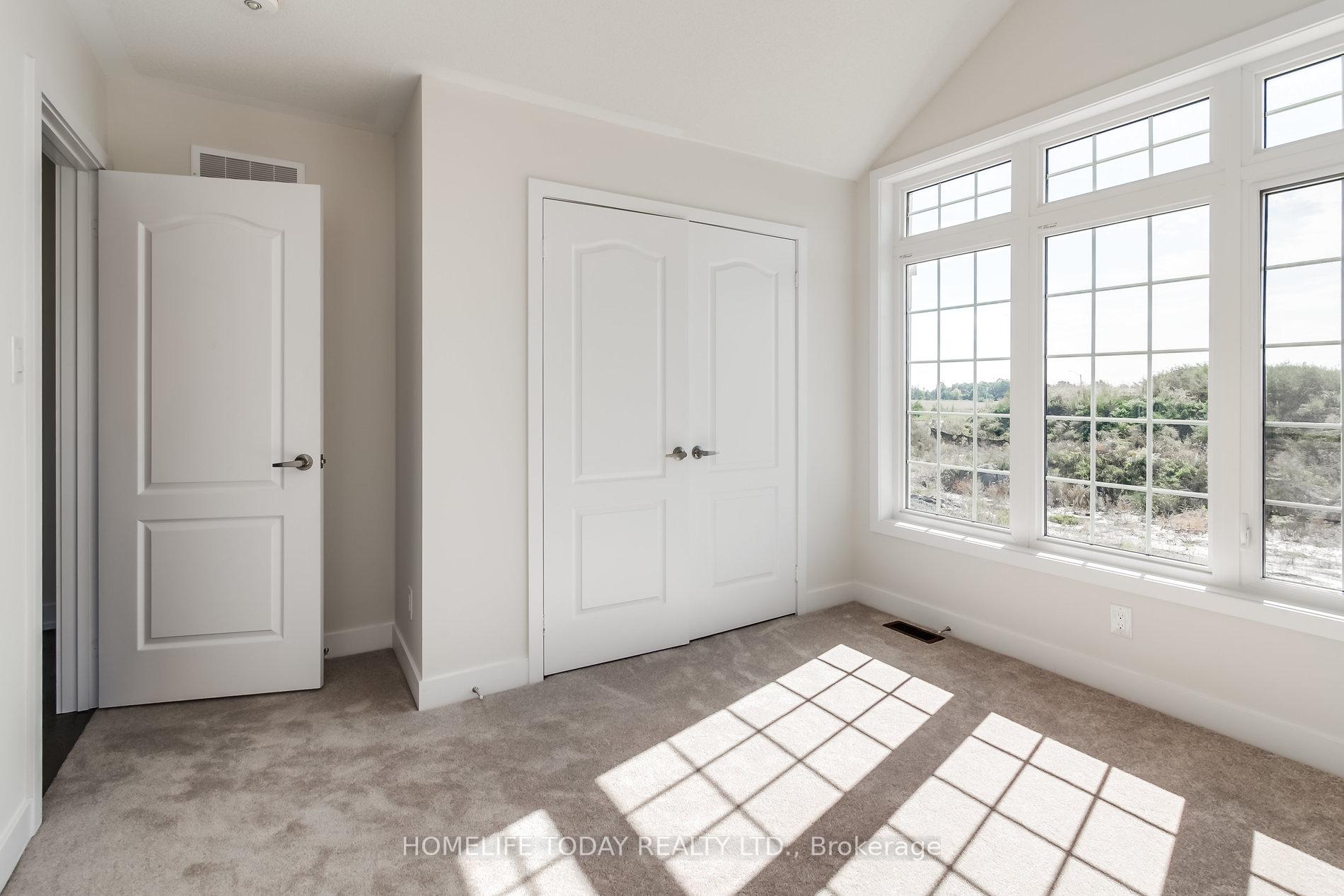 Photo 30 of 50 Rustle Woods Avenue, Markham, Cornell — HOMEH