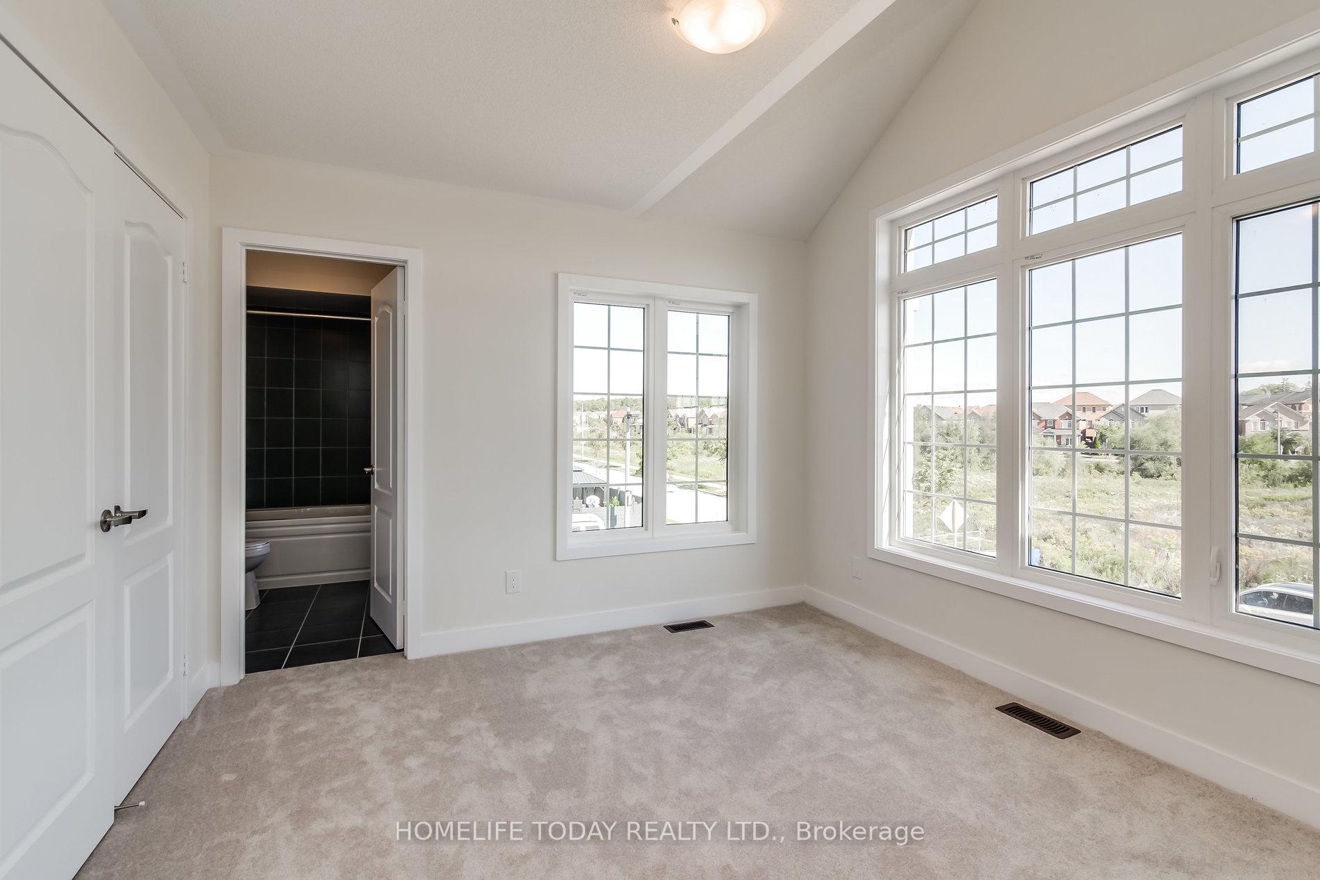 Photo 34 of 50 Rustle Woods Avenue, Markham, Cornell — HOMEH