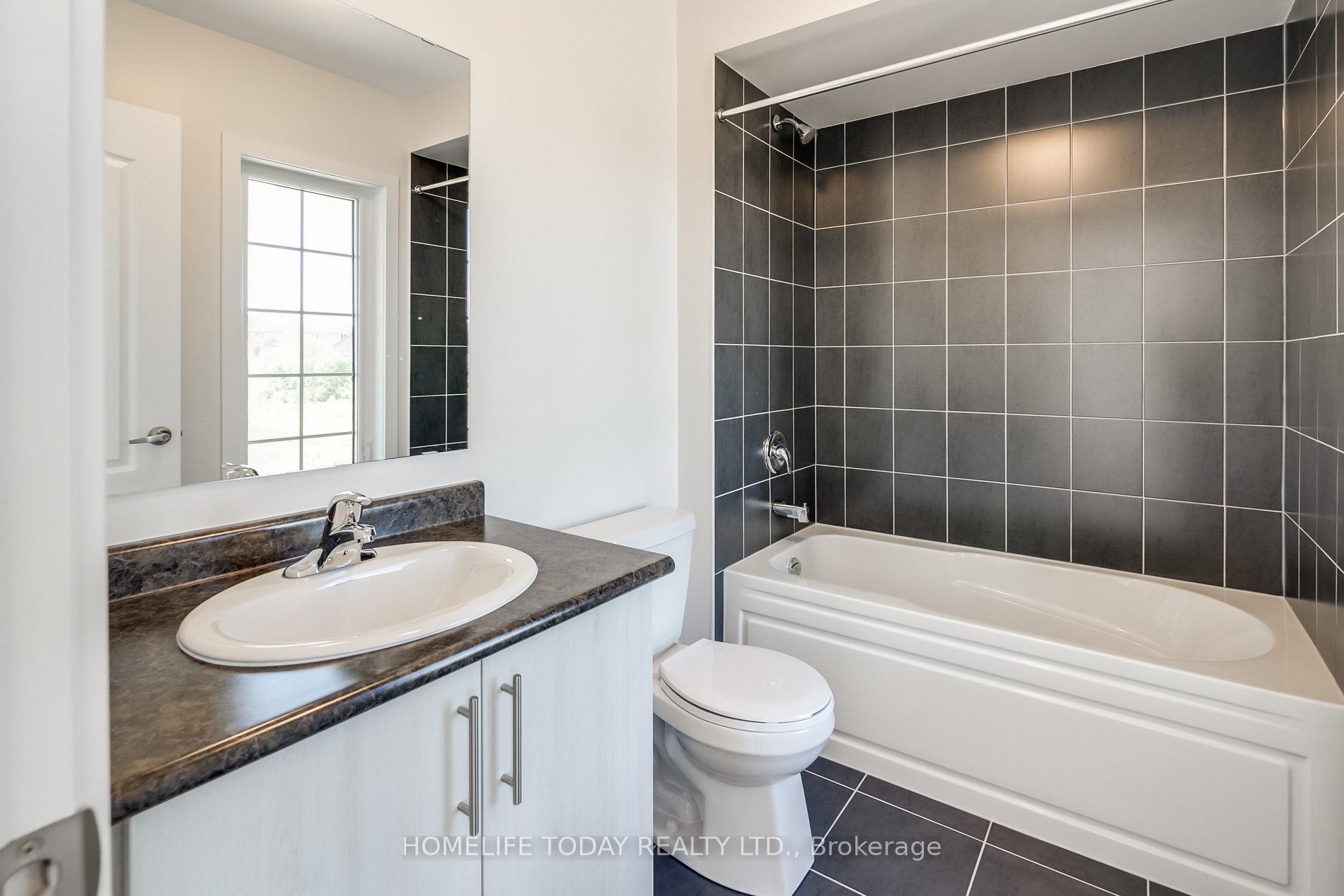 Photo 36 of 50 Rustle Woods Avenue, Markham, Cornell — HOMEH