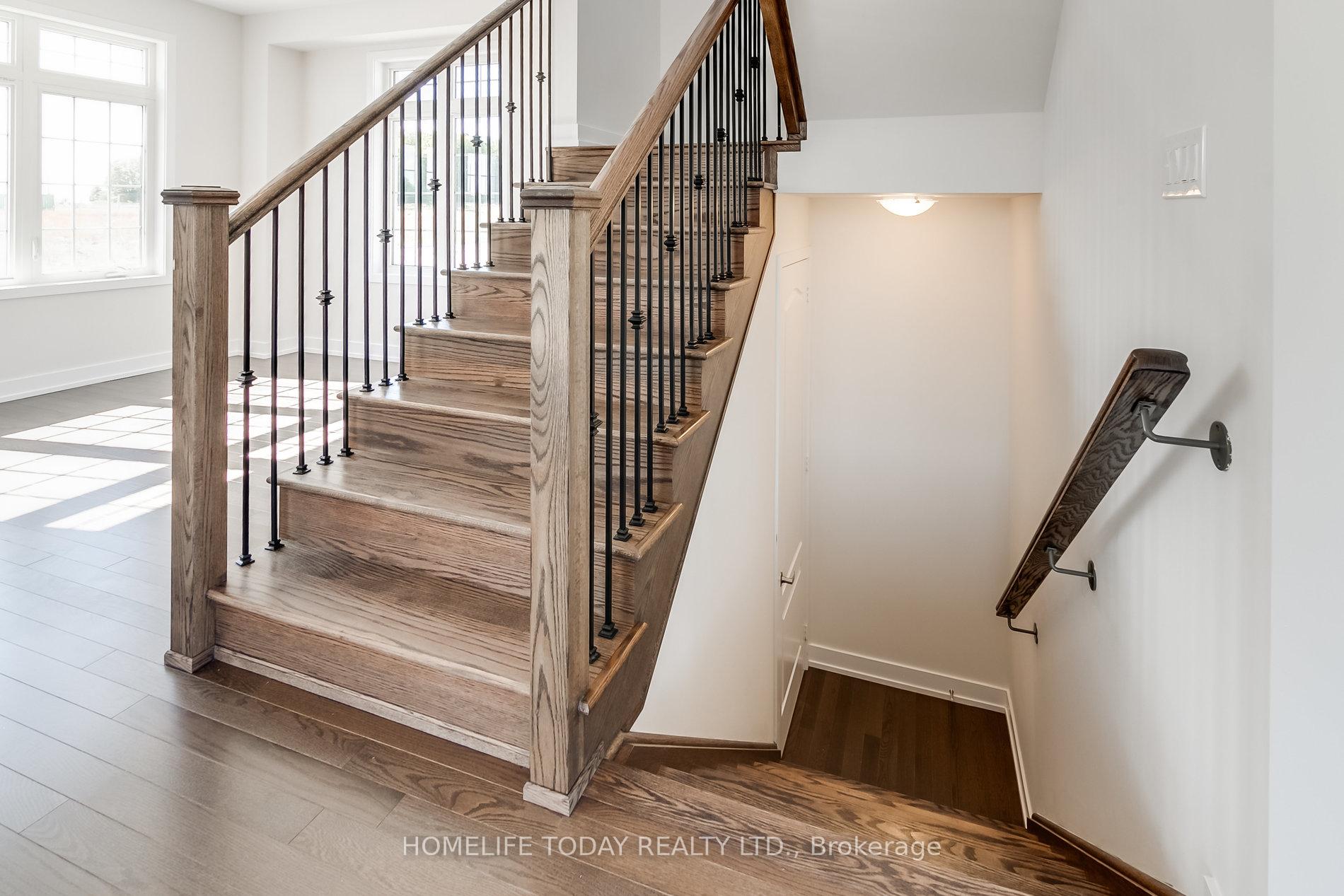 Photo 39 of 50 Rustle Woods Avenue, Markham, Cornell — HOMEH
