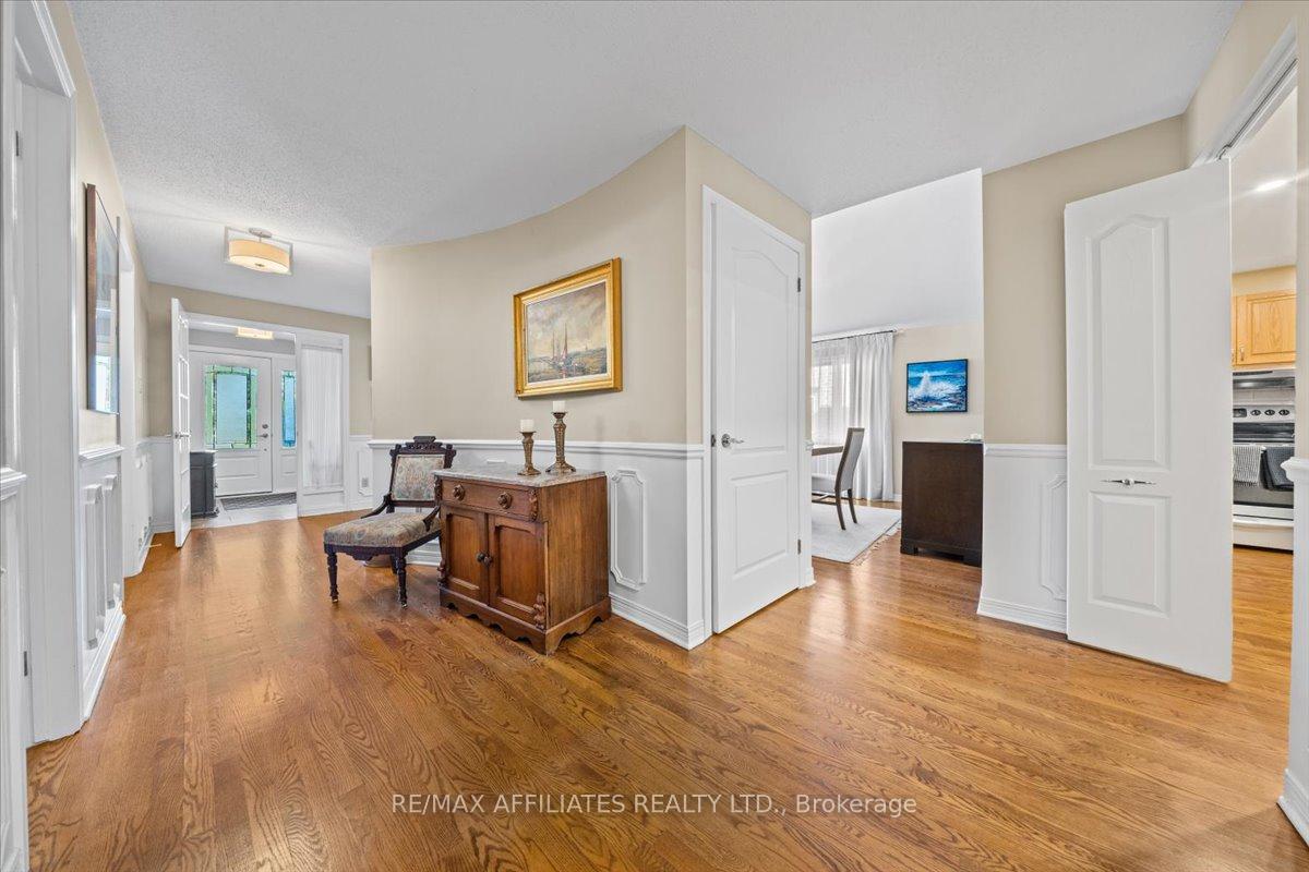 Photo 3 of 1713 Autumn Ridge Drive, Ottawa, Chapel Hill — HOMEH